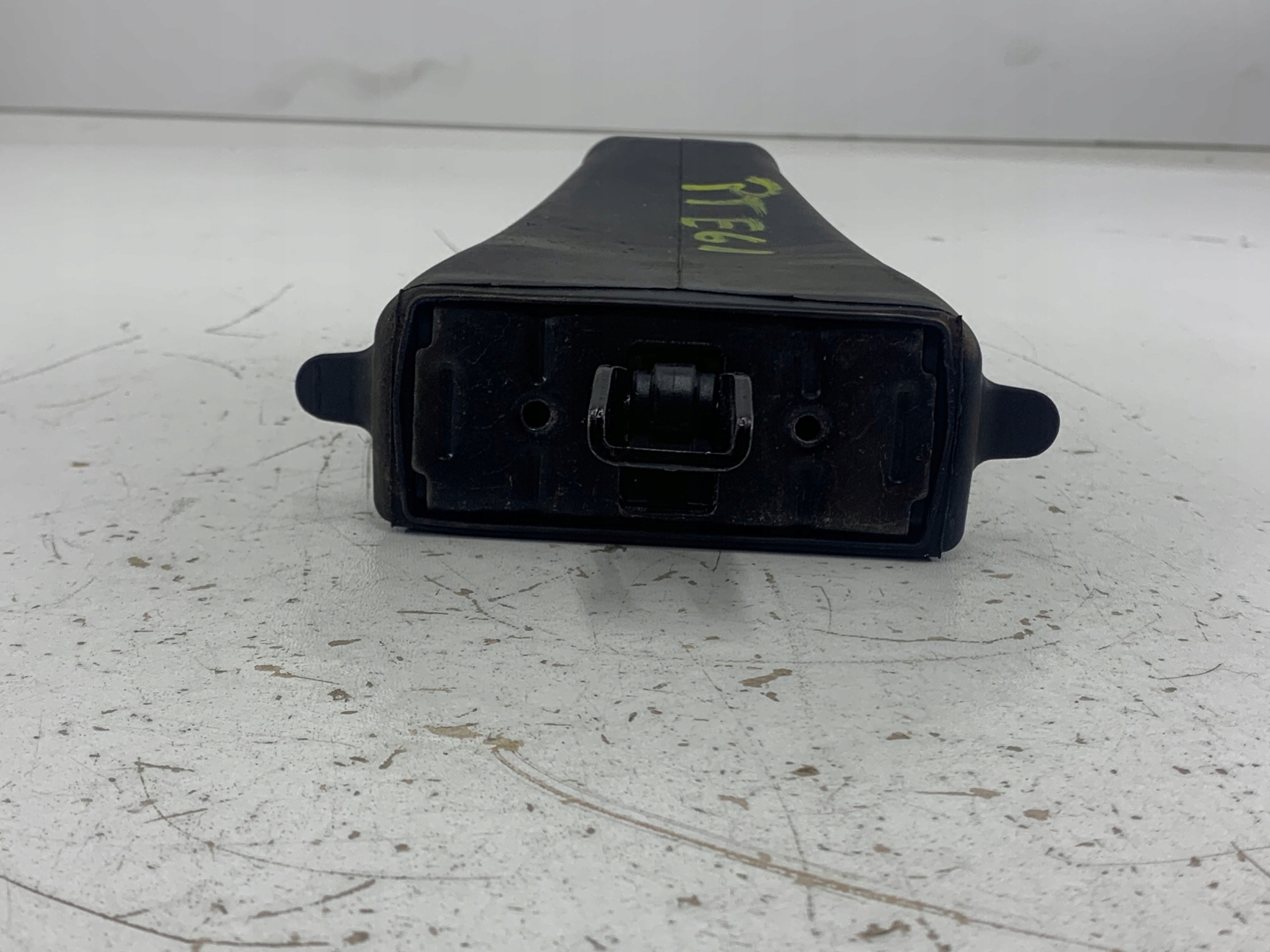 BMW E61 E60 limiter door right rear part 7033623