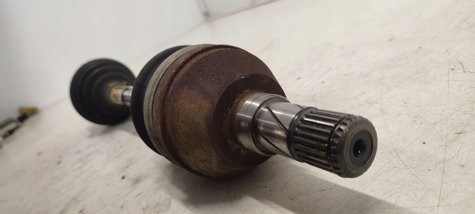semi-axis left short. Opel Zafira C 1,6 16V CNG