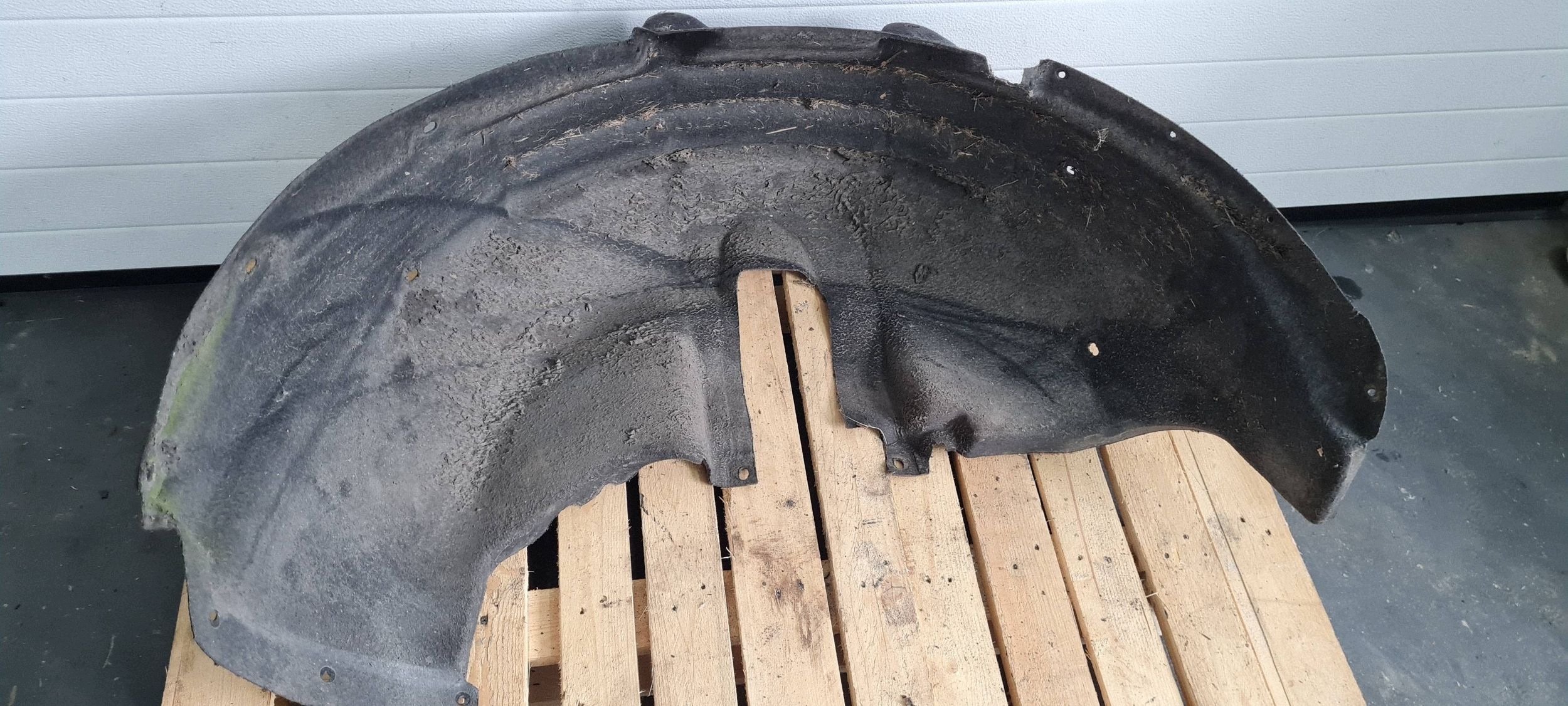 Q5 8R LIFT mudguard MATERIAL left left rear part MATERIAL 8R0810171C