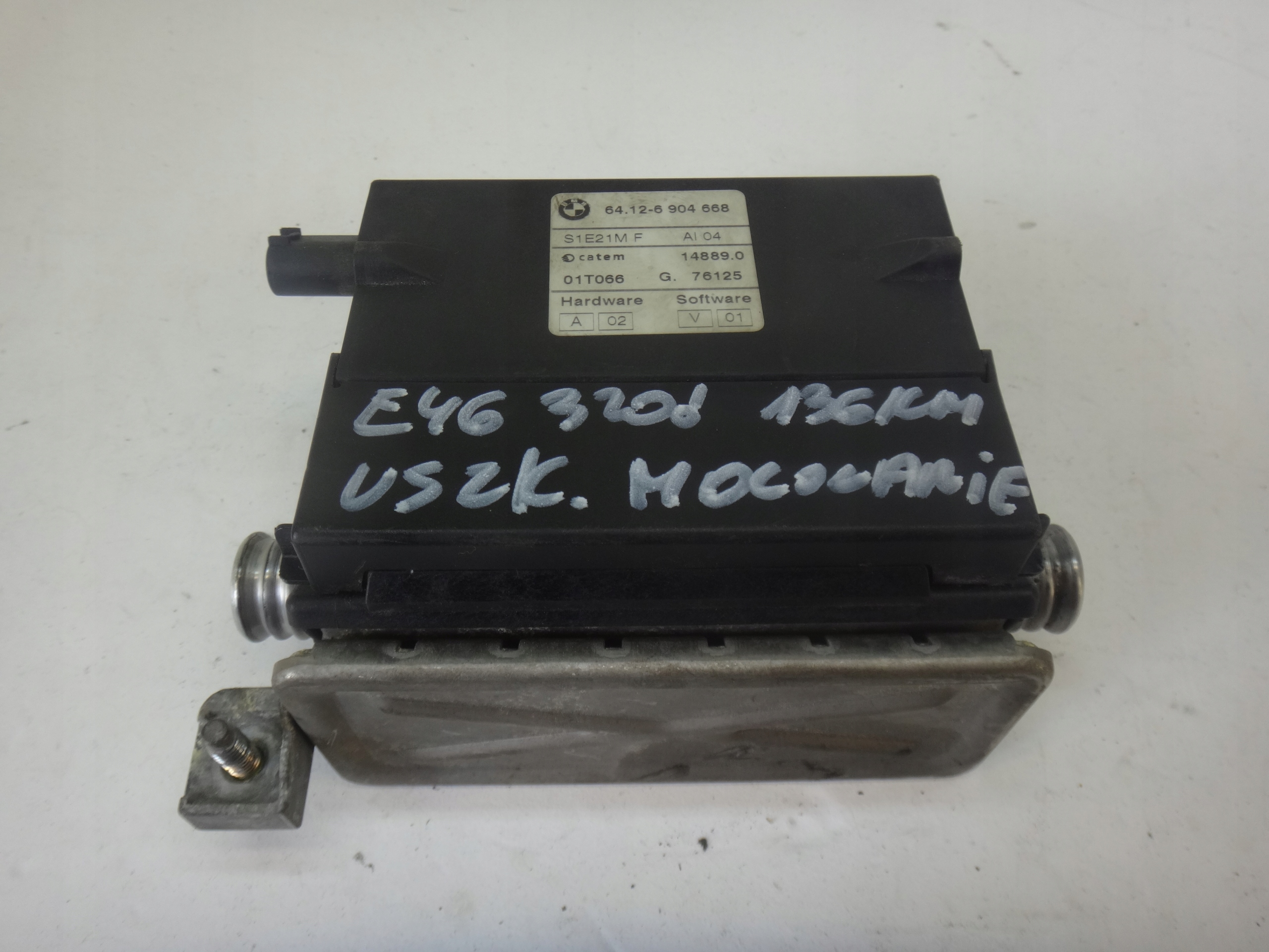 PODGRZEWACZ WODY BMW E46 X3 E83 2.0 3.0 D U