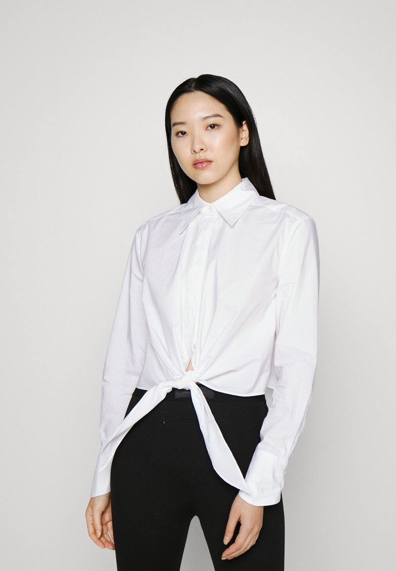 Košile Karl Lagerfeld bílá regular fit 38