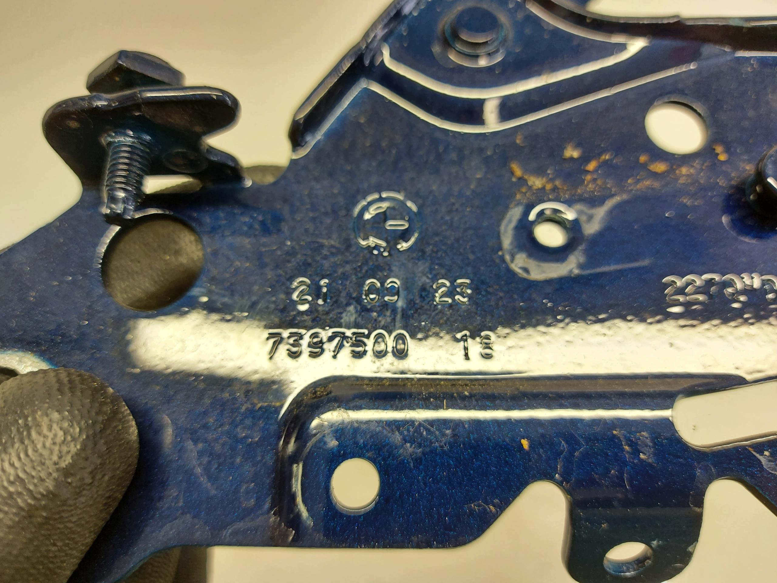 BMW G02 X4 M40i 2023r hinge bonnets left right komplet