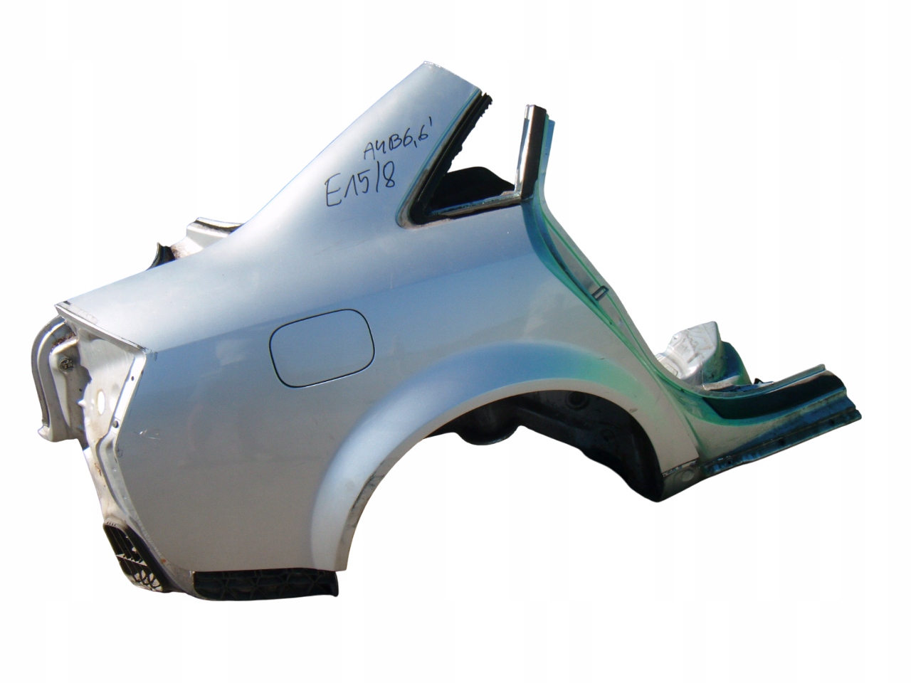 AUDI A4 B6 SEDAN 00- BŁOTNIK PRAWY TYŁ