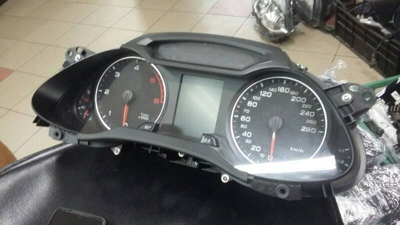 Audi OE 8K0920930N