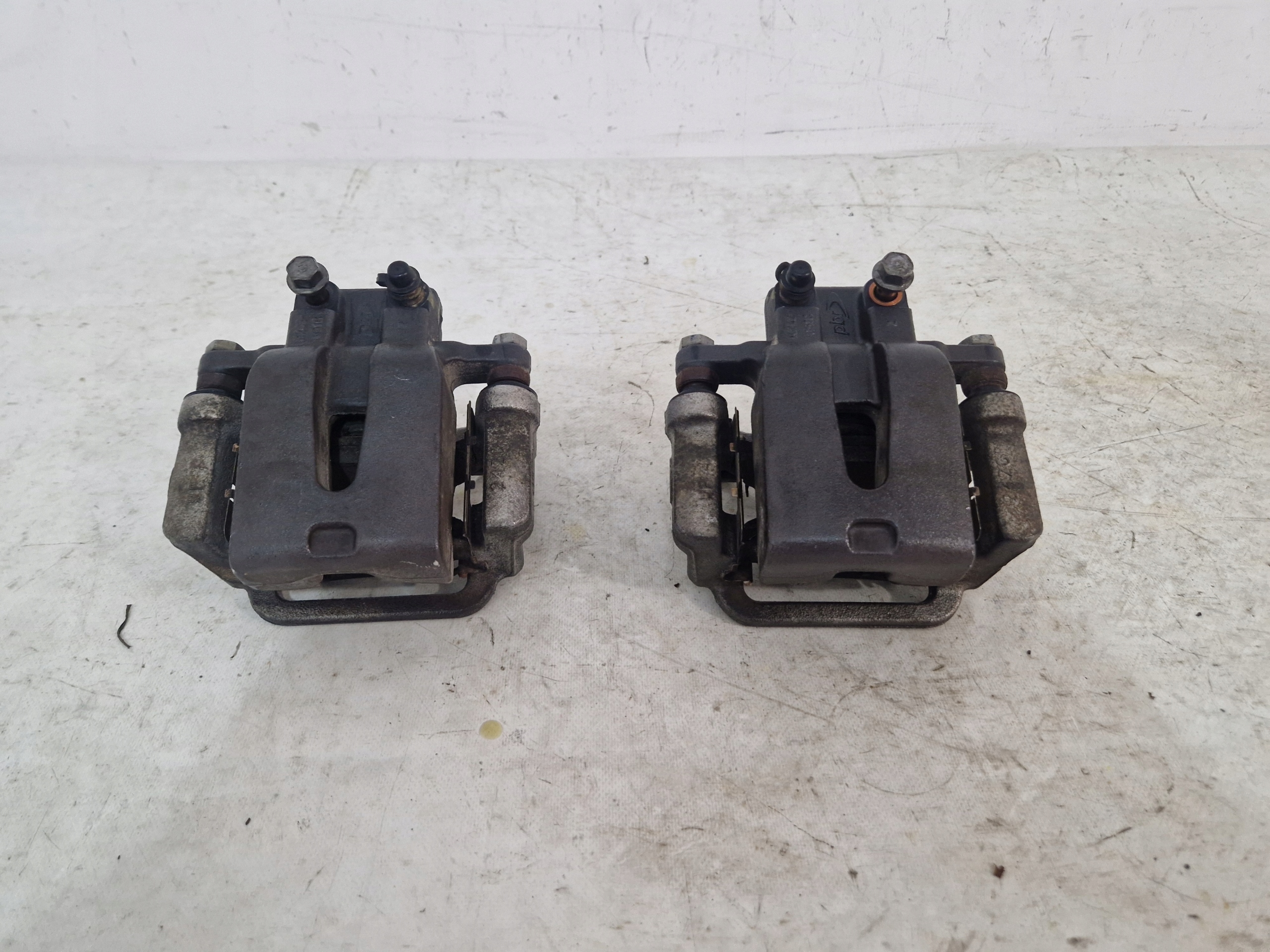 DODGE CHALLENGER CHARGER 3.6 5.7 caliper brake right left rear part rear