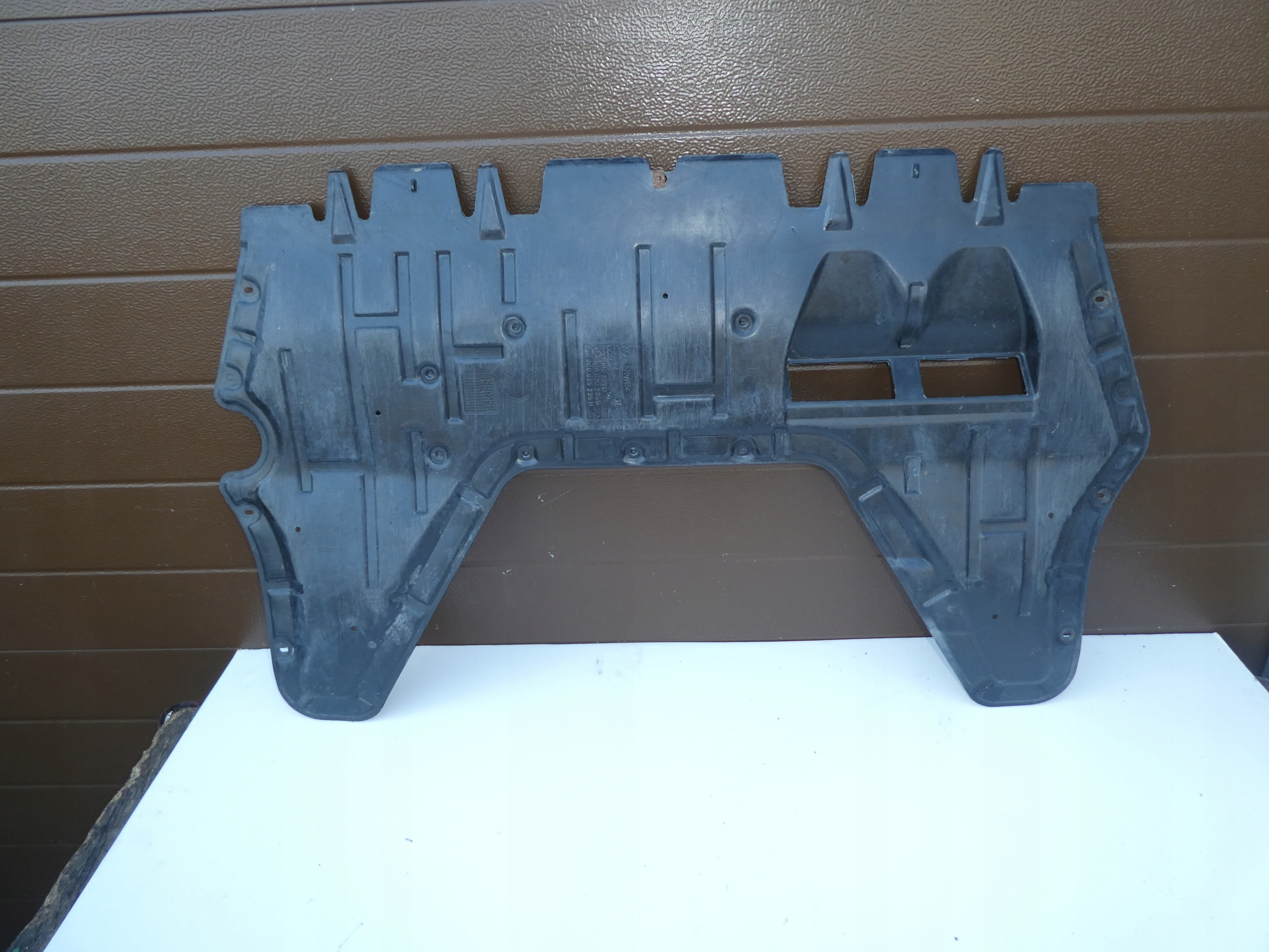VW PASSAT B6 motor cover 3C0825237D