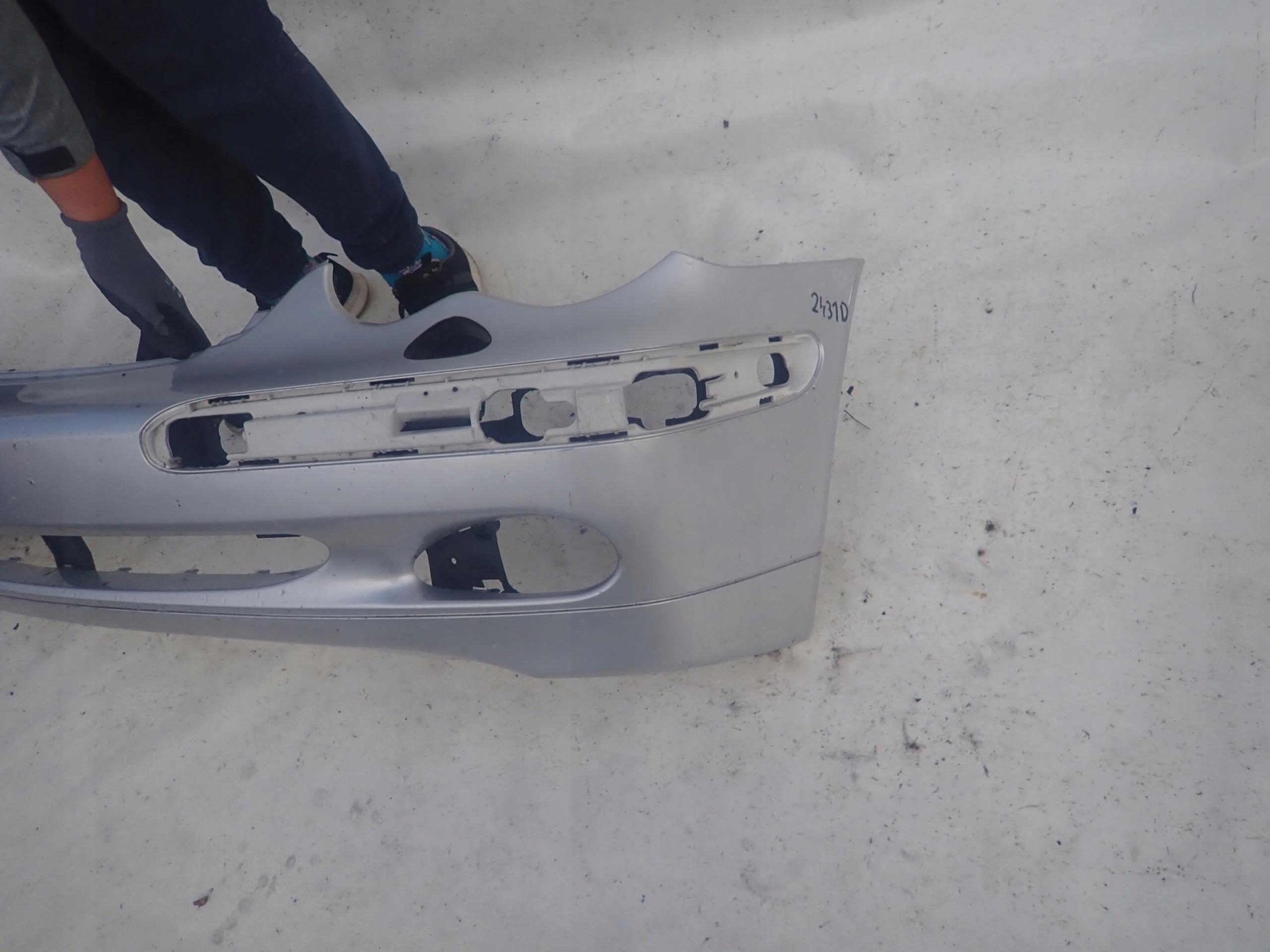 MERCEDES W203 00-04 bumper front washer