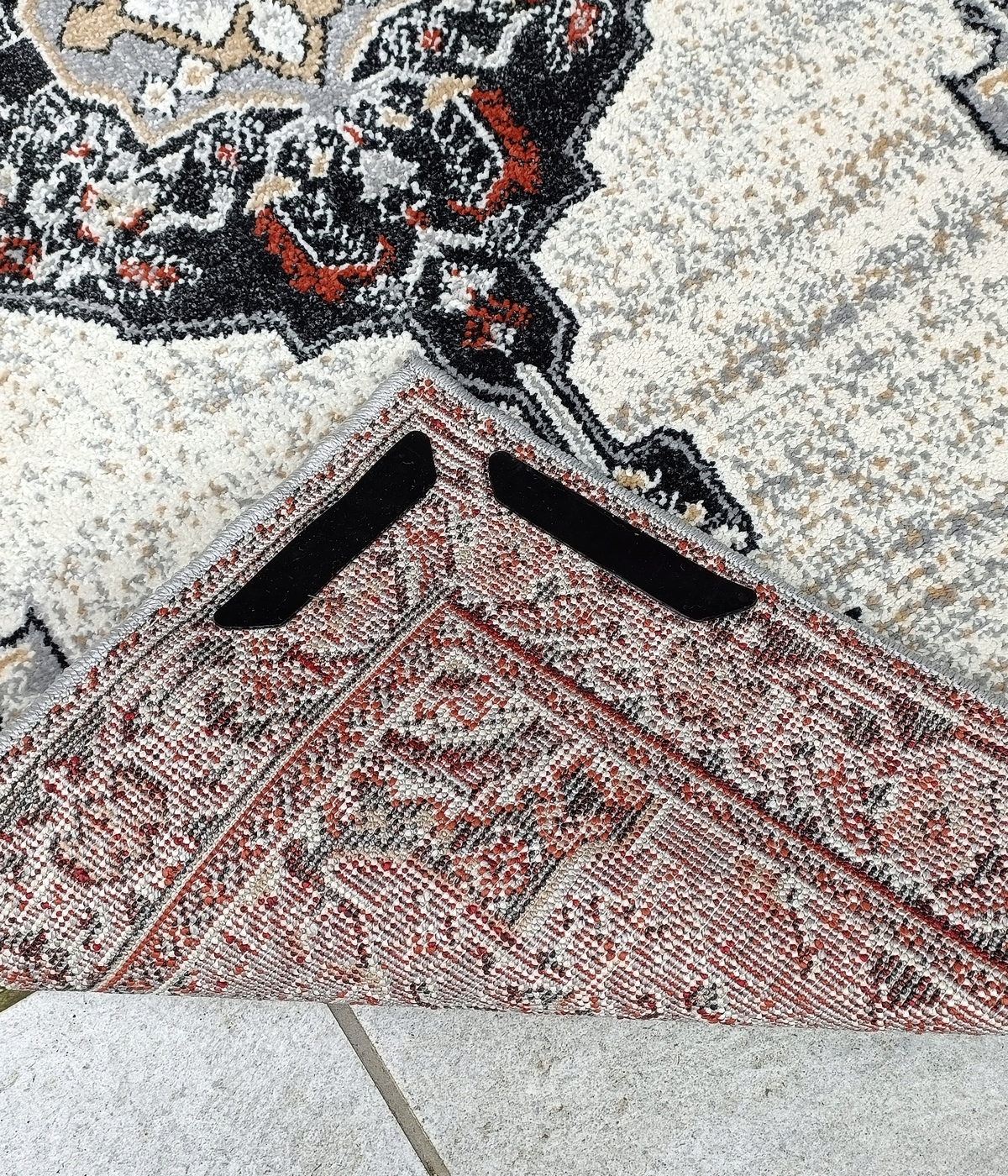 MATA TAŚMA ANTYPOŚLIZGOWA PODKŁADKA POD DYWAN WYKŁADZINĘ CHODNIK 8szt Marka inna