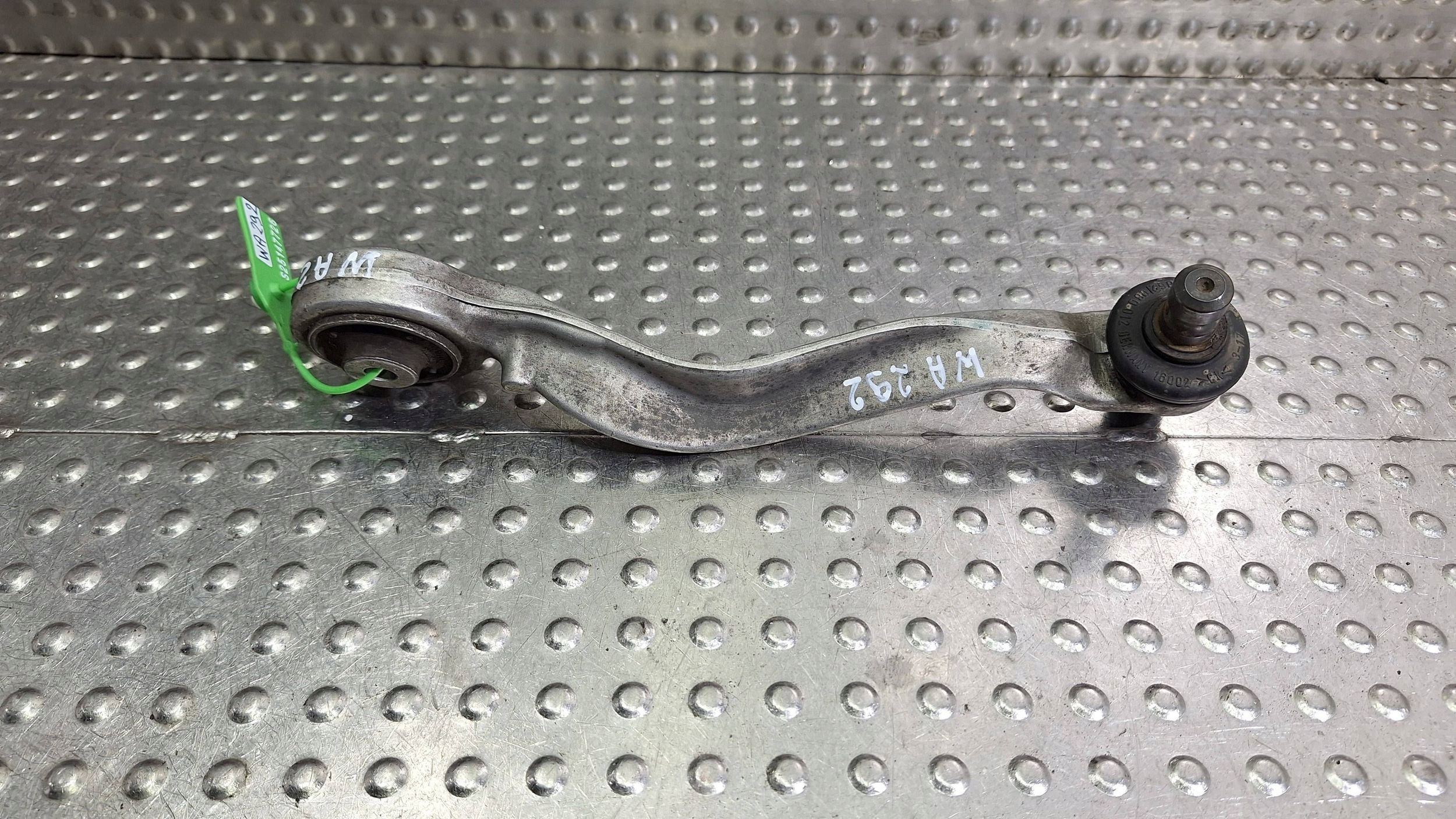 arm left front upper OE 4D0407511F AUDI A4 B6 A6 C5 PASSAT B5 SUPERB and