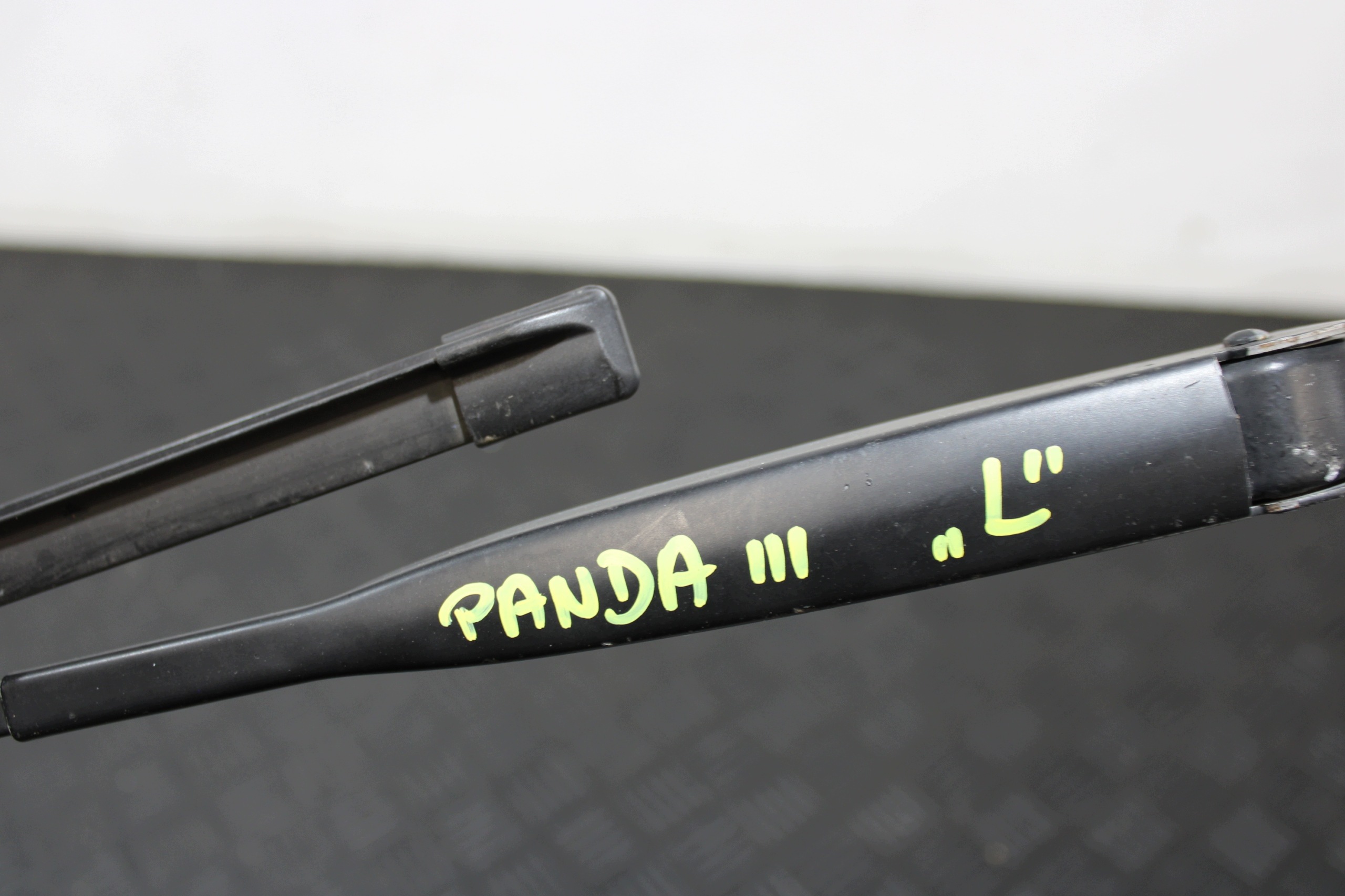 wiper arm wiper left FIAT PANDA III 3 2016