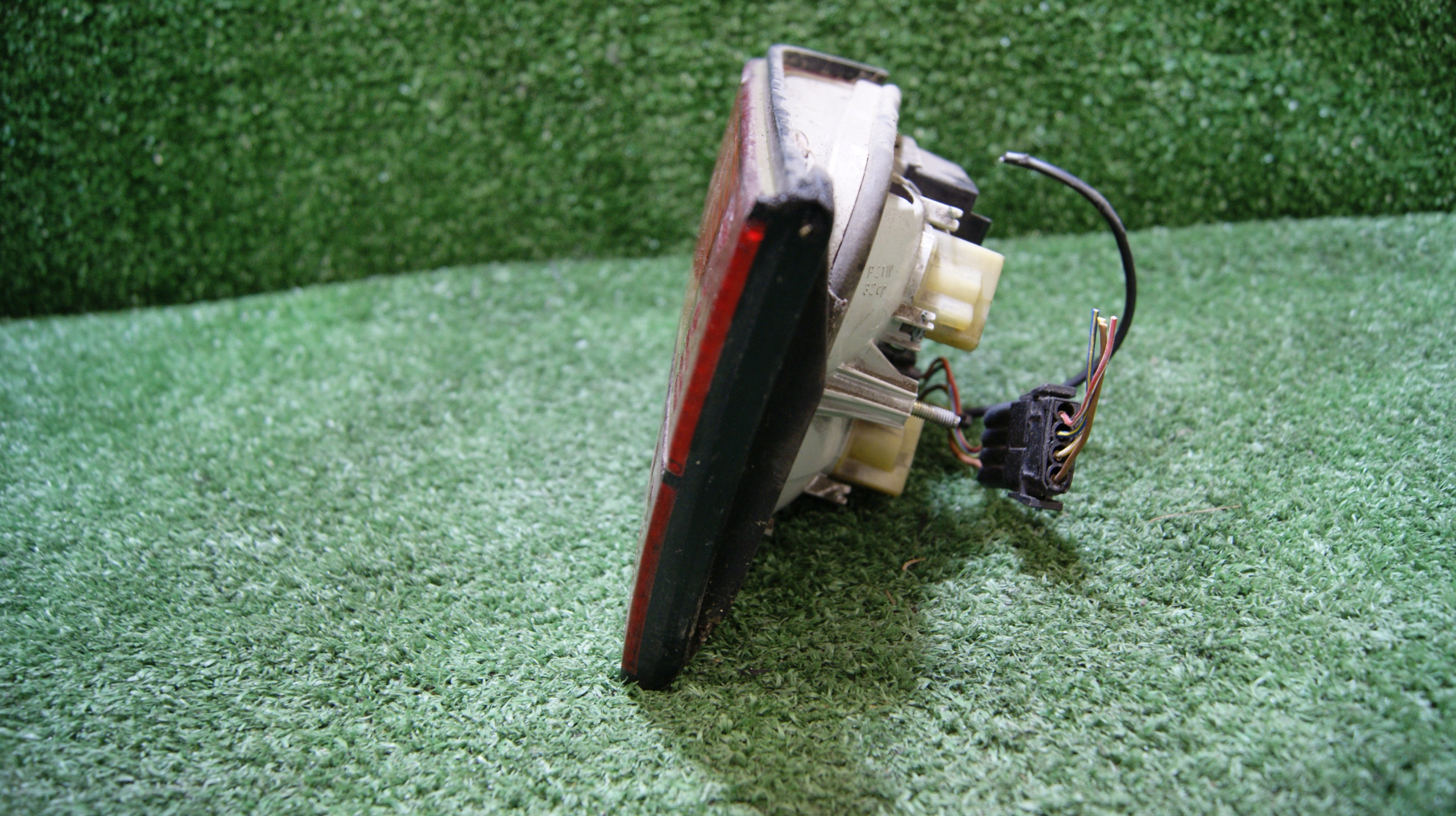 light right rear W KLAPIE BMW E34 8769R23