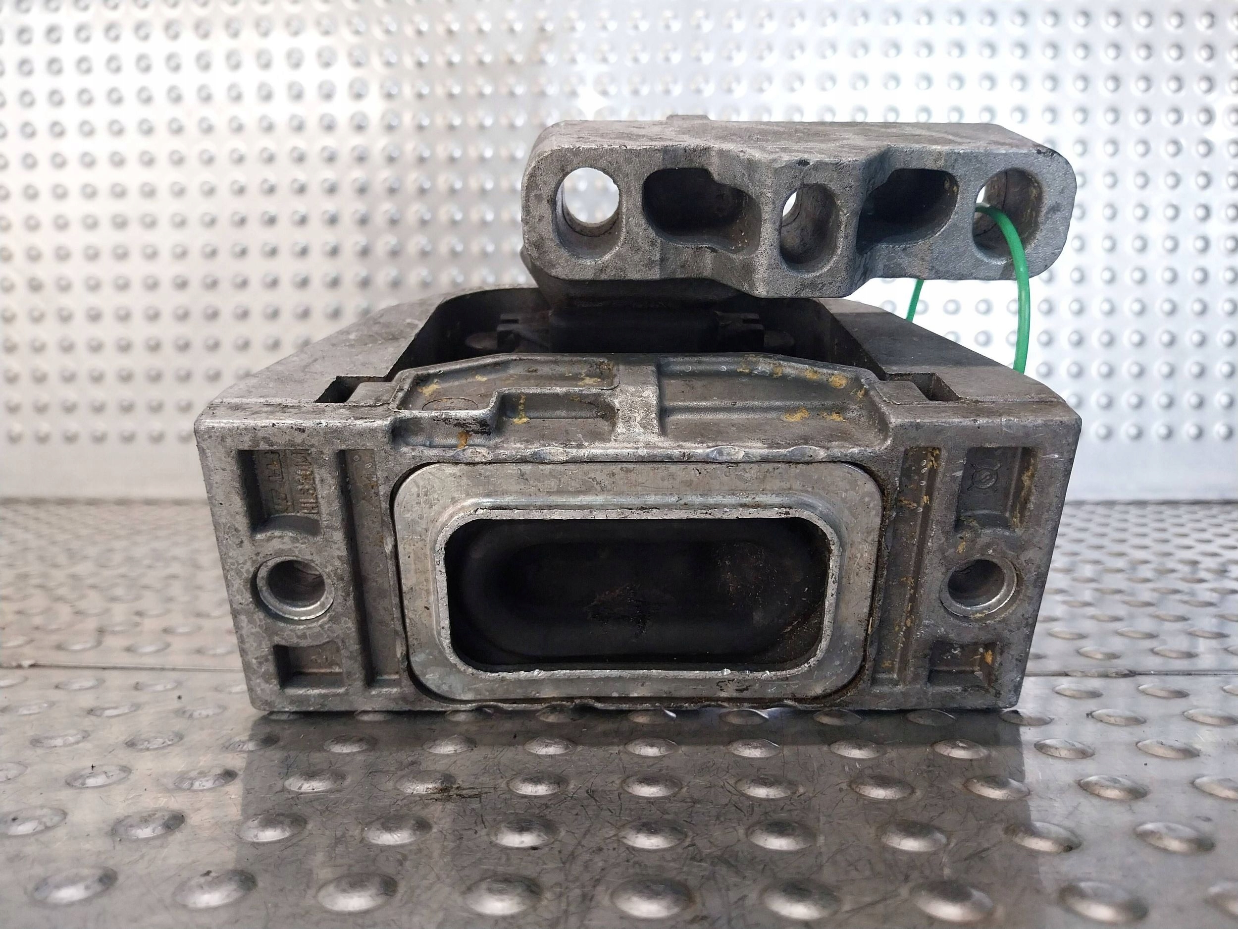 supporto Supporti motore usato 1J0199262BF VW GOLF IV LEON e OCTAVIA e A3 8L 1.9 TDI