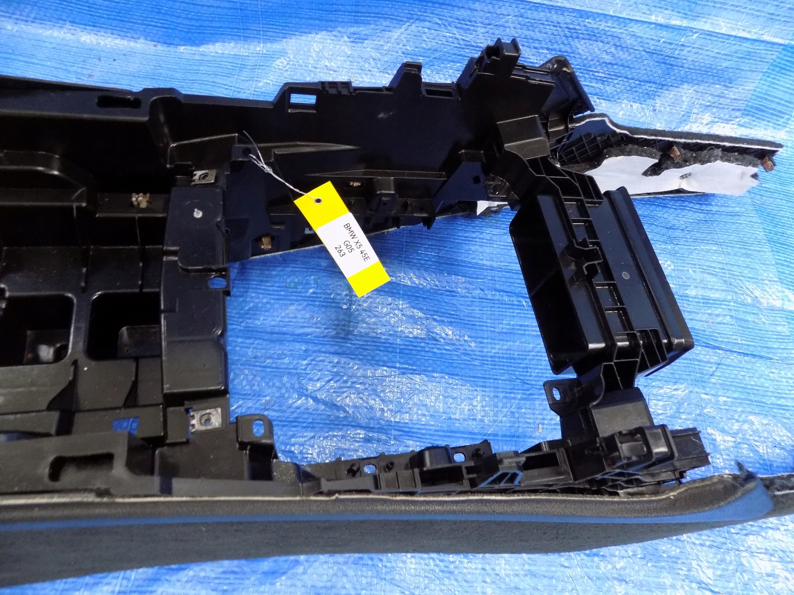 TUNEL mitte BMW X5 G05 20R 3,0 45E