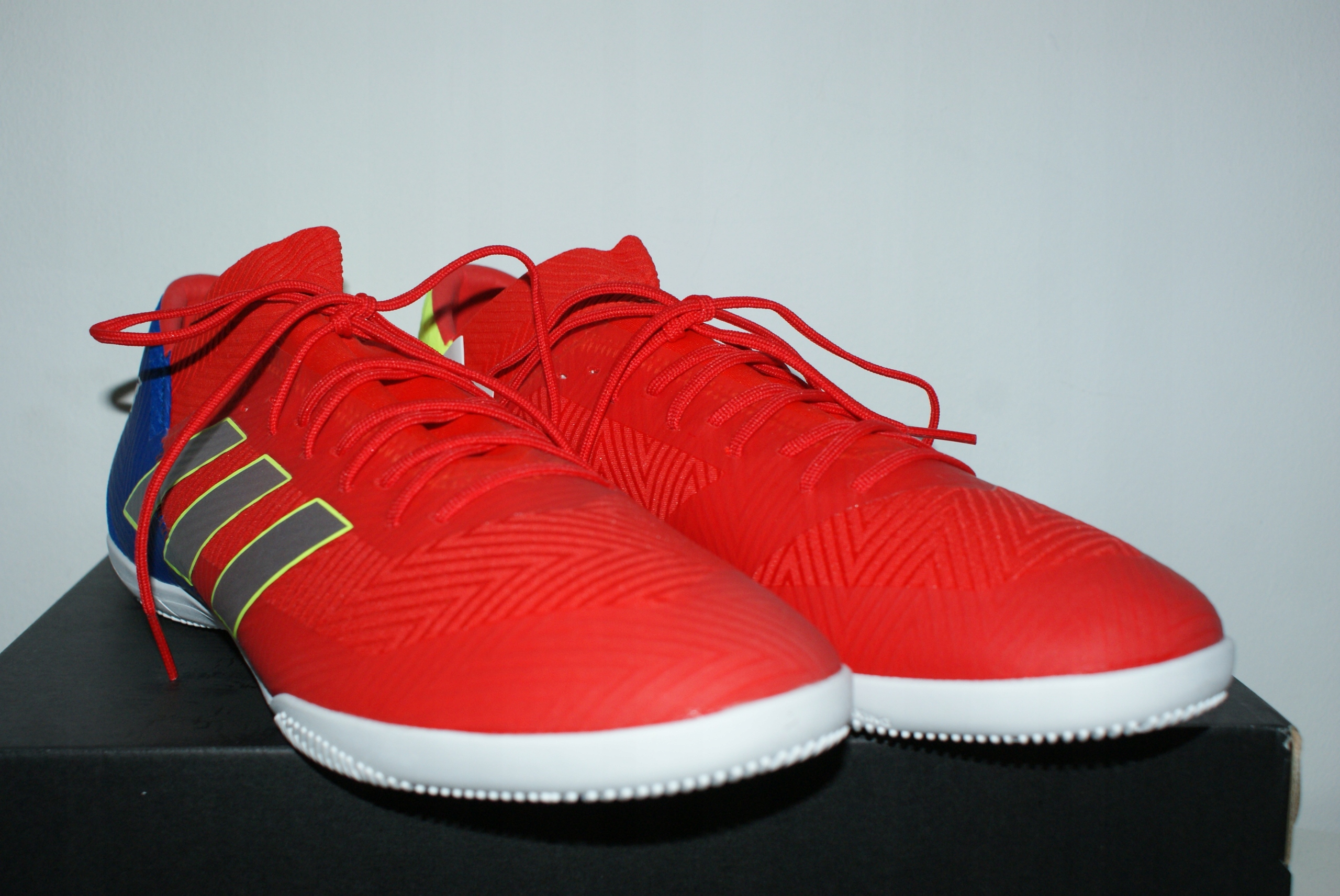 BUTY ADIDAS NEMEZIZ MESSI 18.3 IN 46 2/3 D97269 Rozmiar 46 2/3