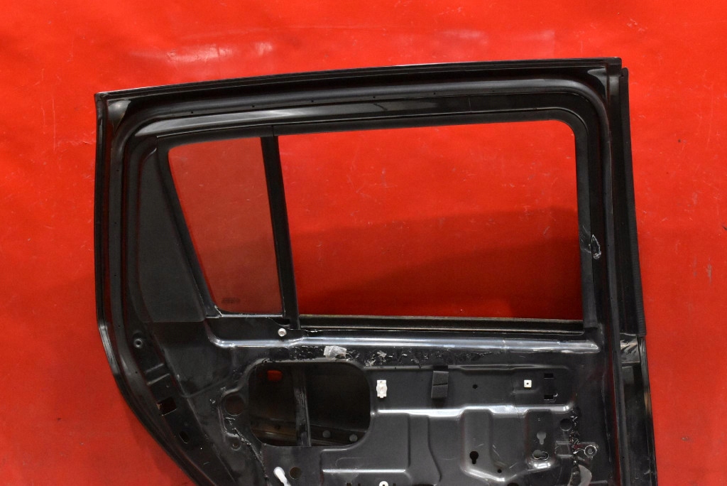 door left rear part rear. ZCE SUZUKI SWIFT 4 IV MK6 5D 04-10