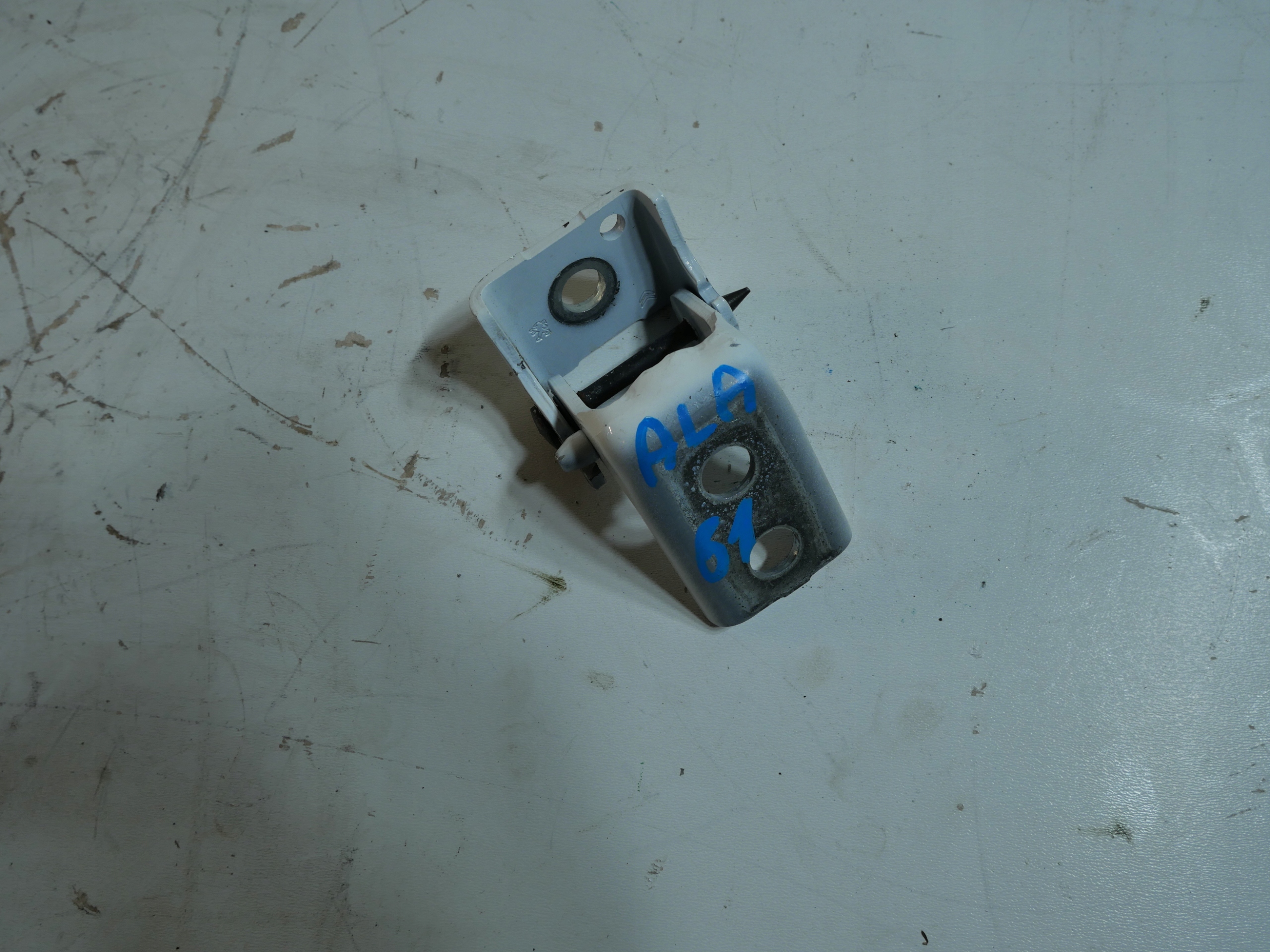 PEUGEOT 208 II hinge hinges door
