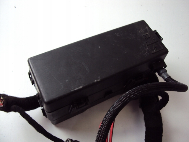 SKRZYNKA BEZPIECZNIKÓW MASERATI LEVANTE 2016- Typ samochodu 4x4/SUV Samochody osobowe