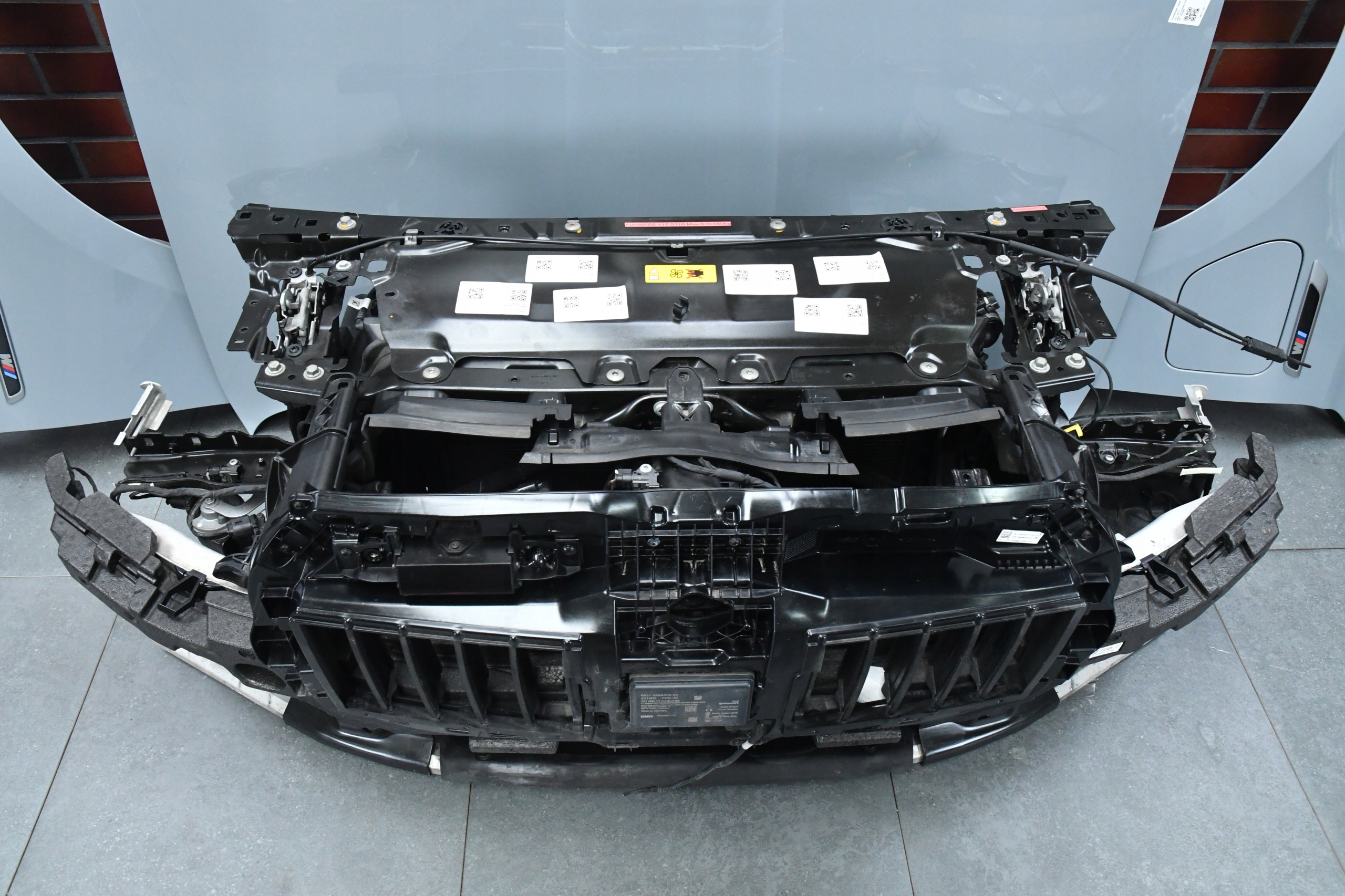 bonnet front panel, wall bumper lights LED BMW BMW 7 G70 m-packet C4P BROOKLYN