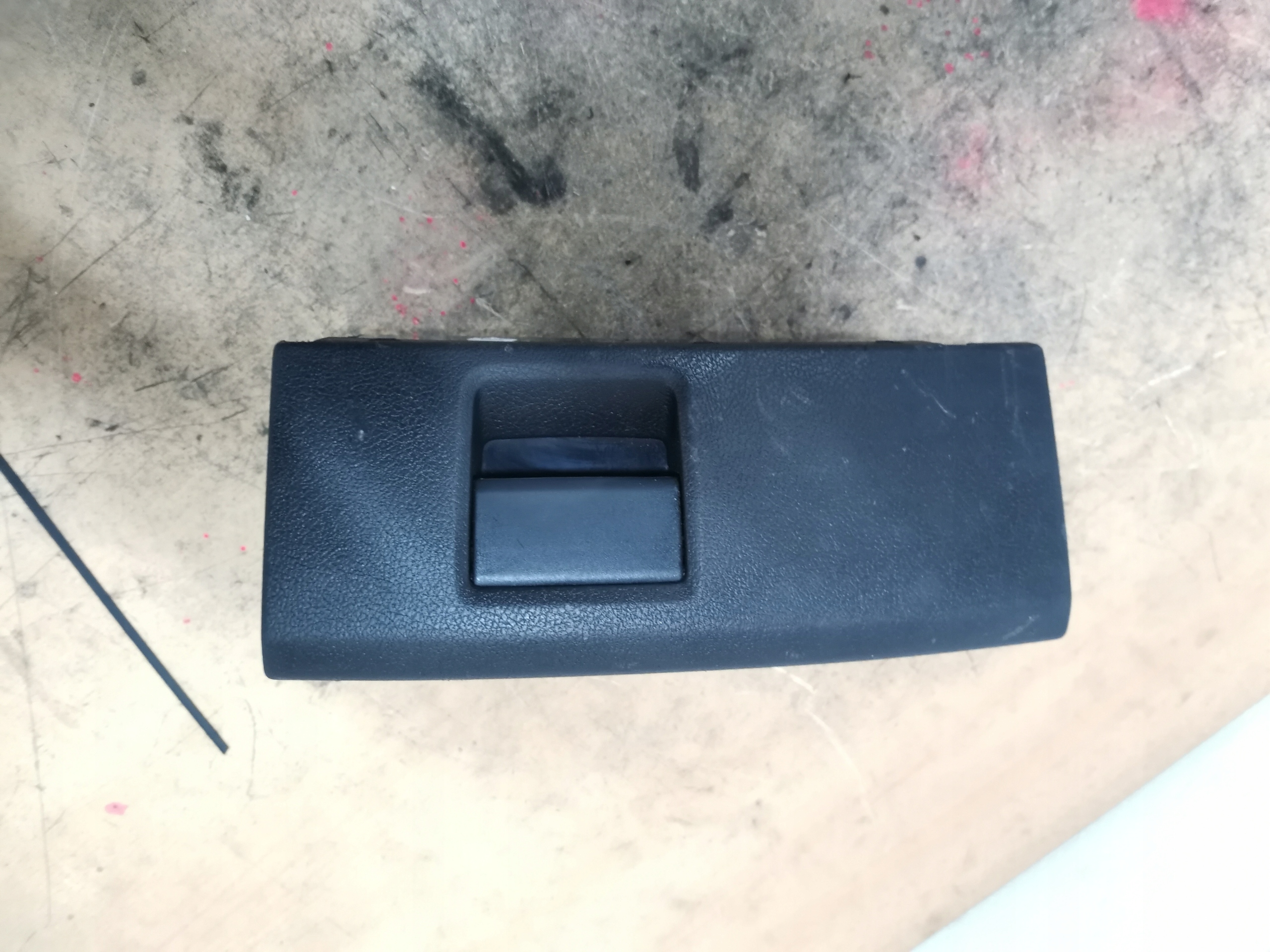 SCHOWEK FOTELA PRAWY AUDI A4 A5 A6 C7 8K0882602B