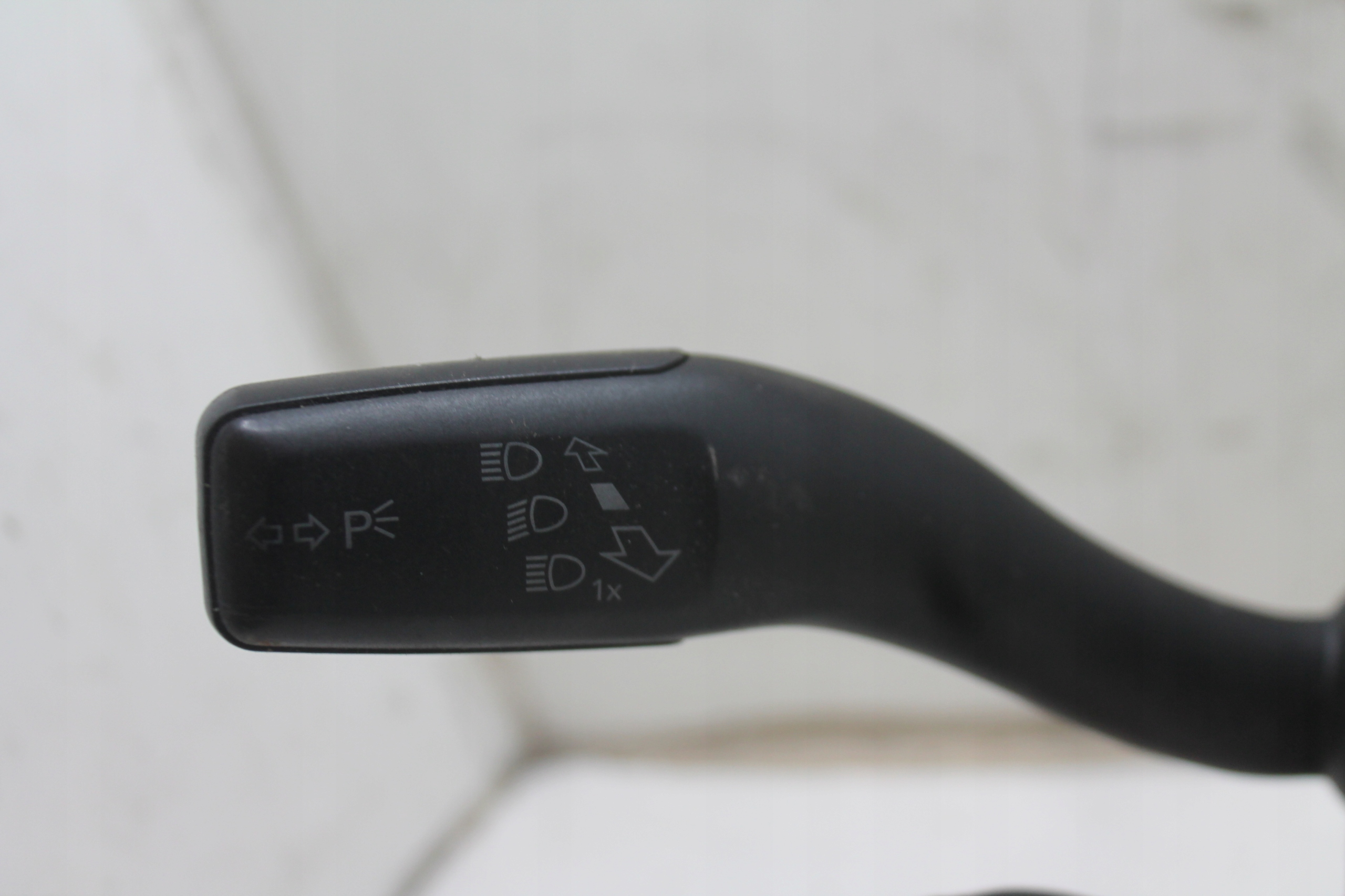 steering wheel levers and controls MANETKA ring 4F0953549D AUDI A6 C6 LIFT 08-11