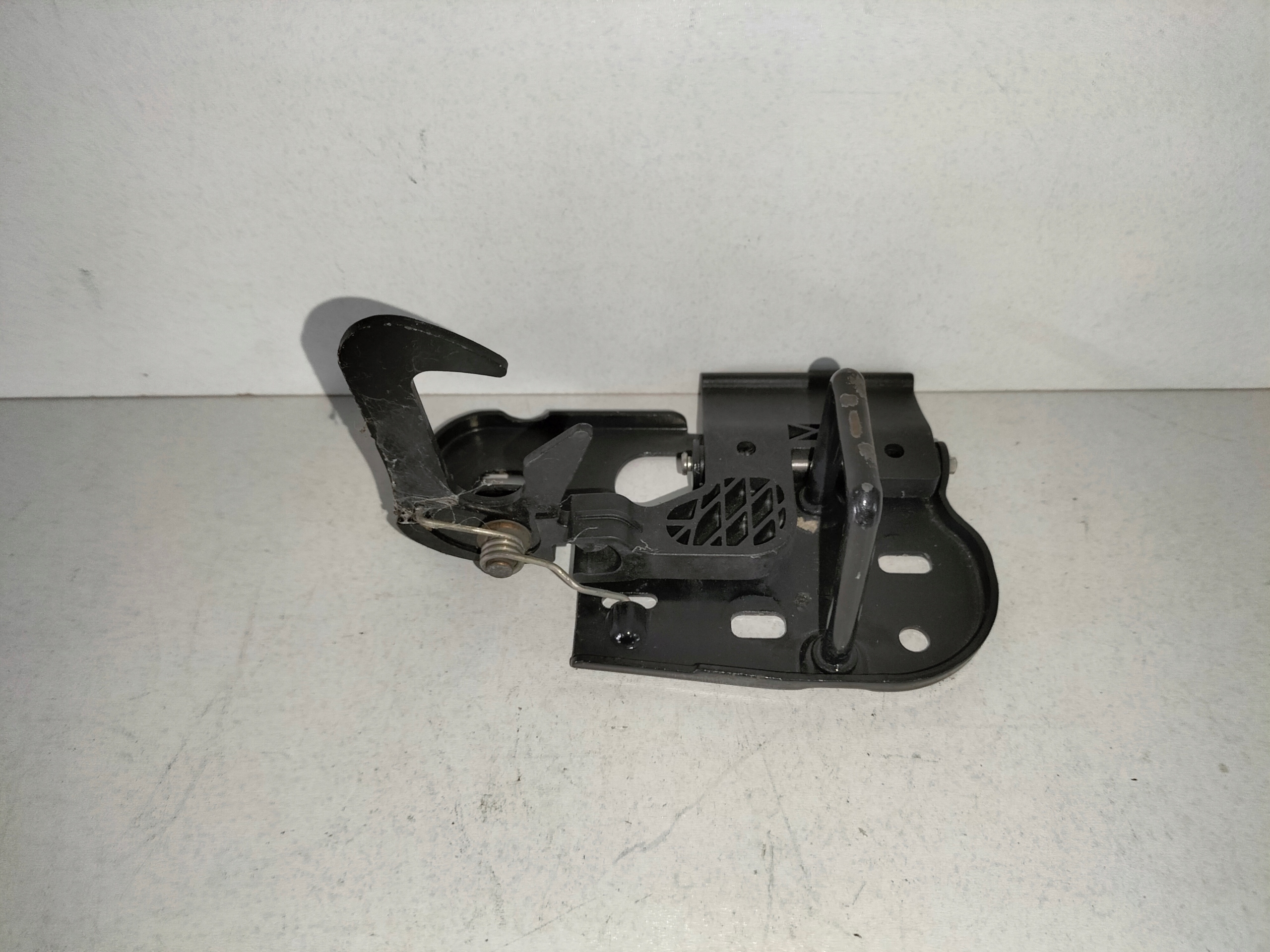 Rygiel bonnet latch lock VW PASSAT B6 3C0 05-10