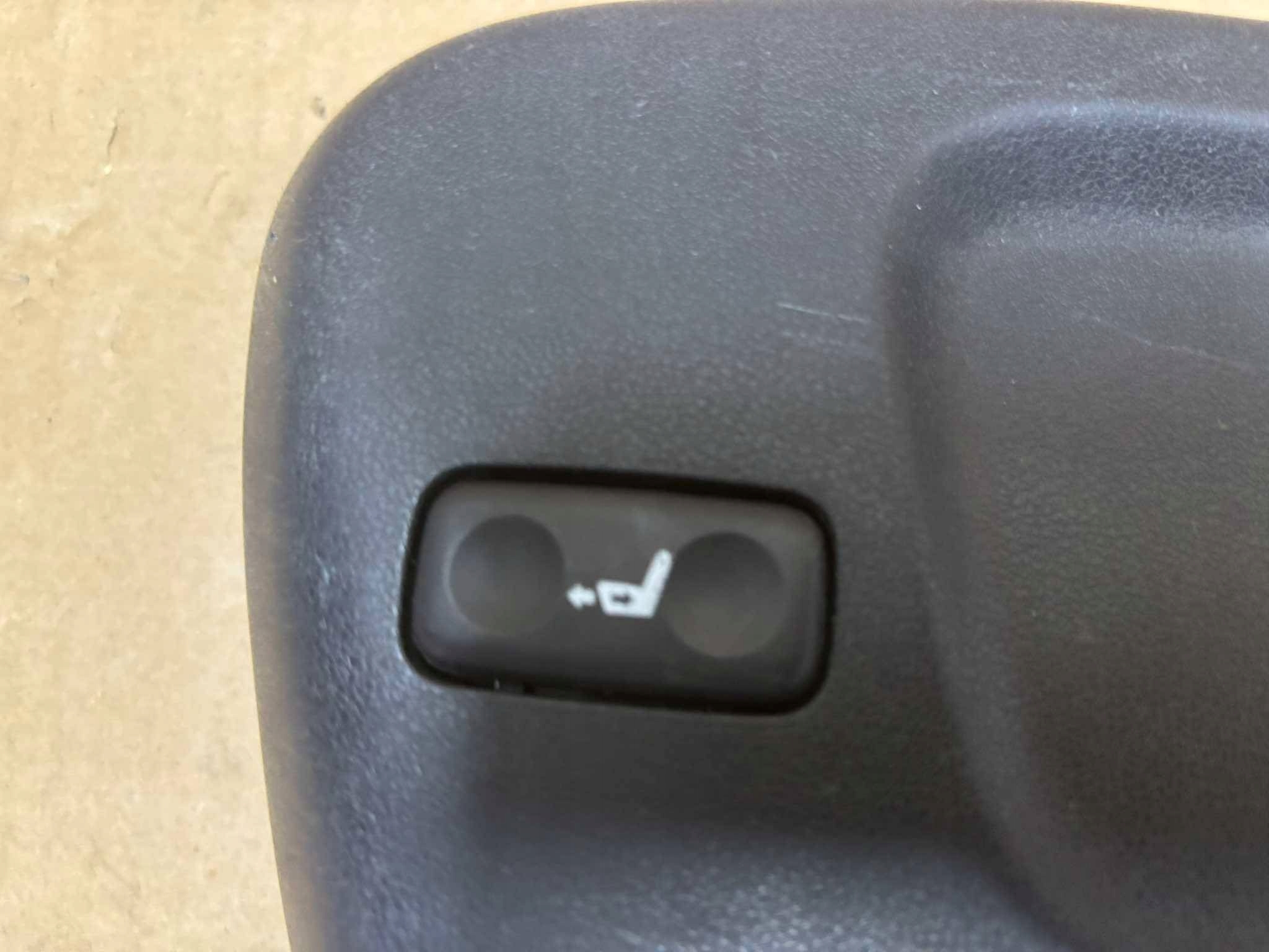 cover side seat left front LEXUS RX 330 350 400H 71812-48180
