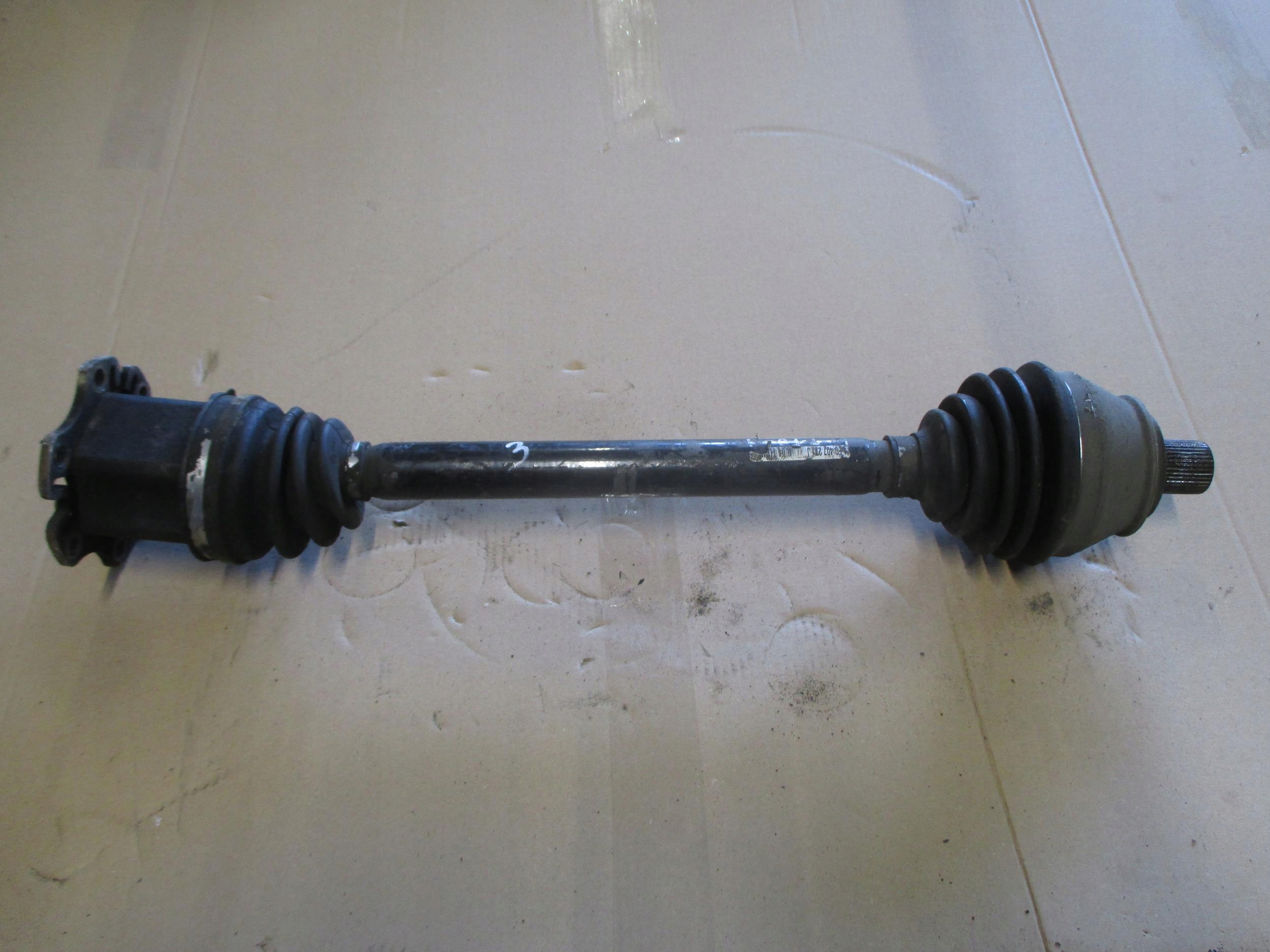 AUDI A6 C6 KOMBI QATTRO 04-11 PÓŁOŚ LEWY PRZÓD