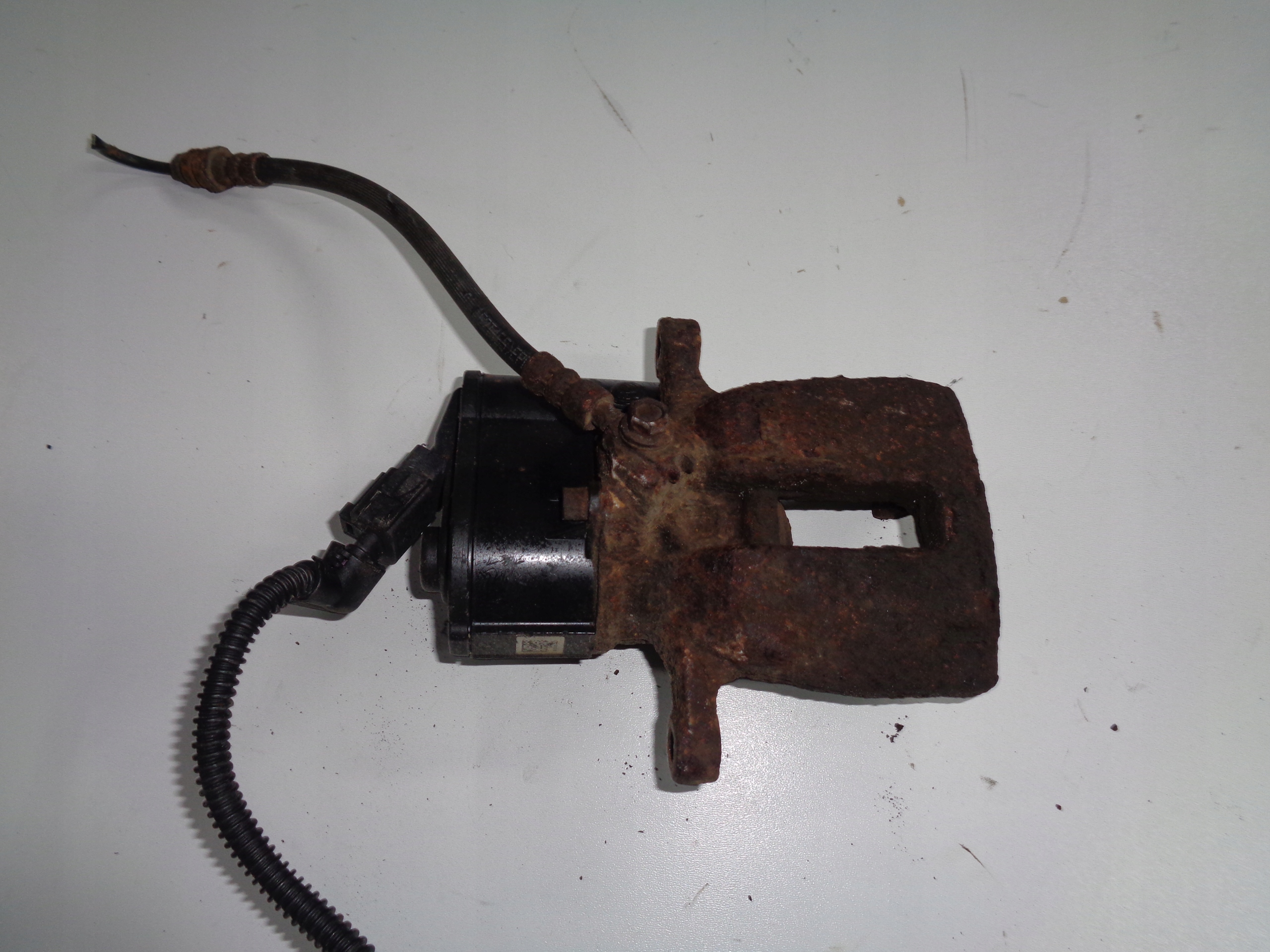 VW TIGUAN caliper brake left rear part 07R>