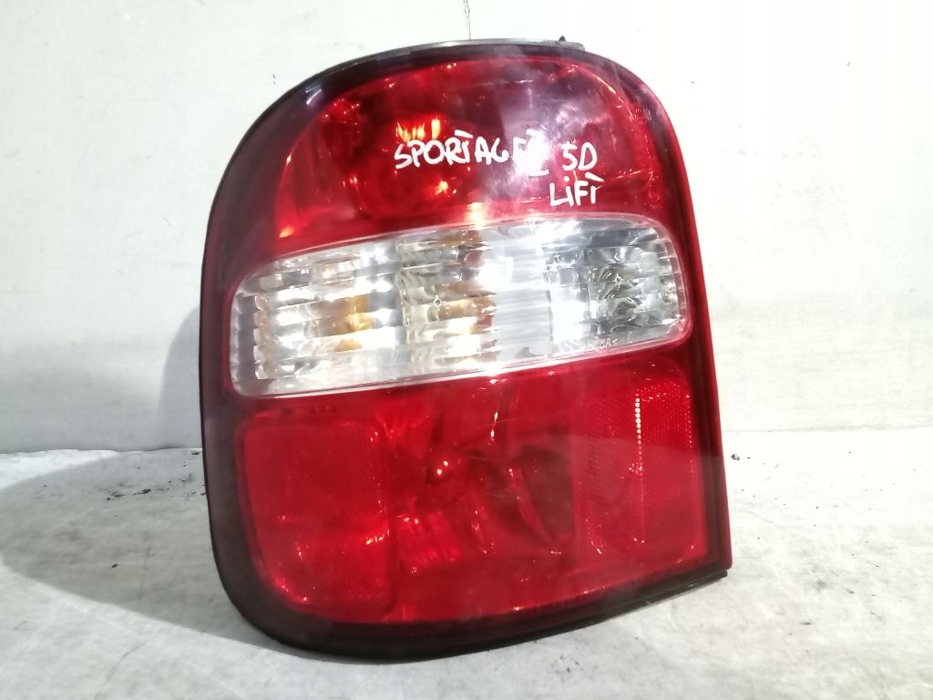 Kia Sportage and lift light left rear part rear