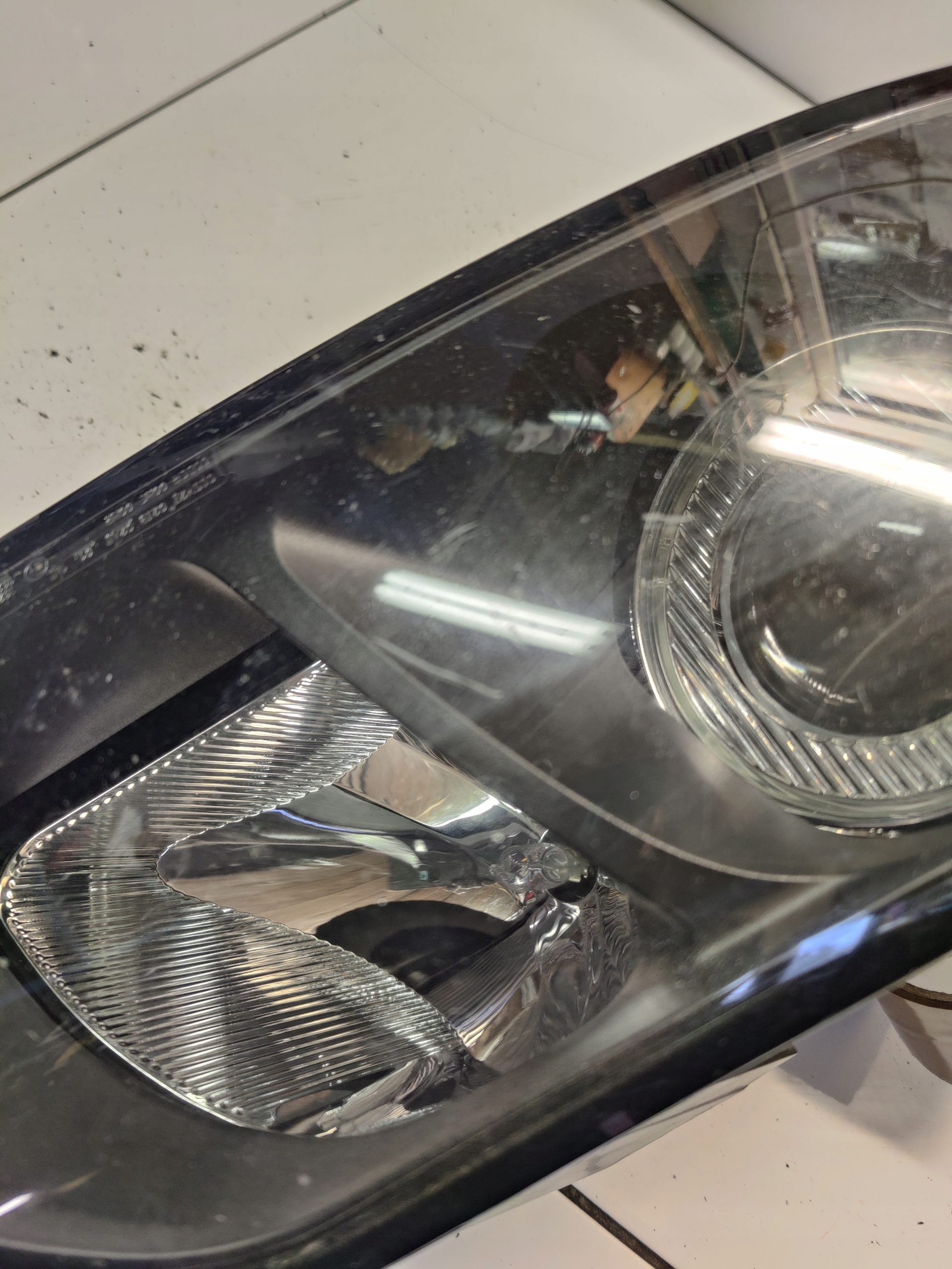 VOLVO V50 light right front front 30698880 UK