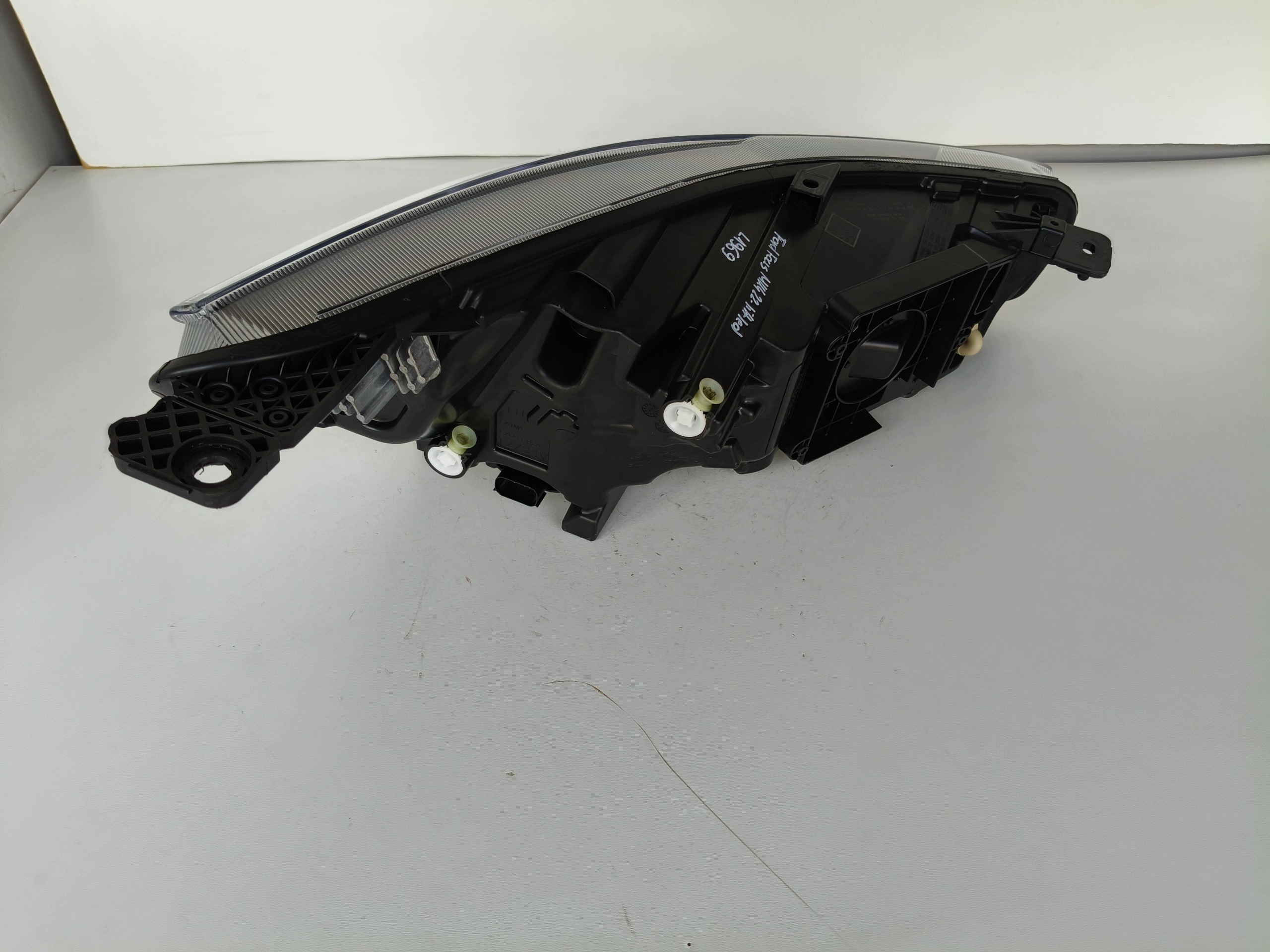 NO-WA-- light left REFLEKTOR FORD FOCUS MK4 22- LIFT FULL LED