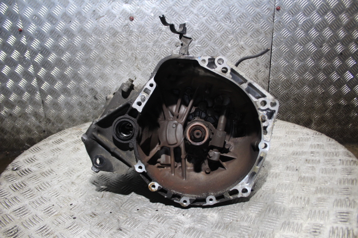 КОРОБКА BIEGOW 5 СТУПЕНЧАТАЯ TOYOTA YARIS II 1.0