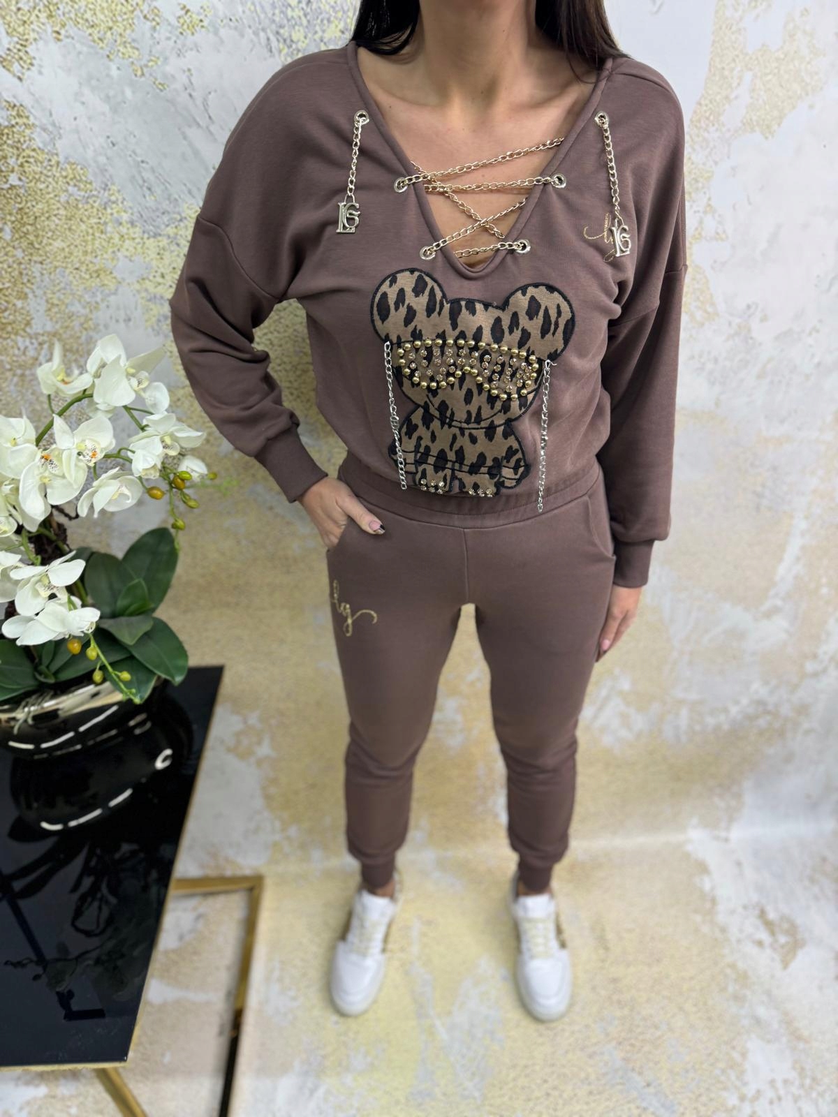 Hnědý teplákovka Lilglam medvídci zlato řetízky brýle S/m 36/38