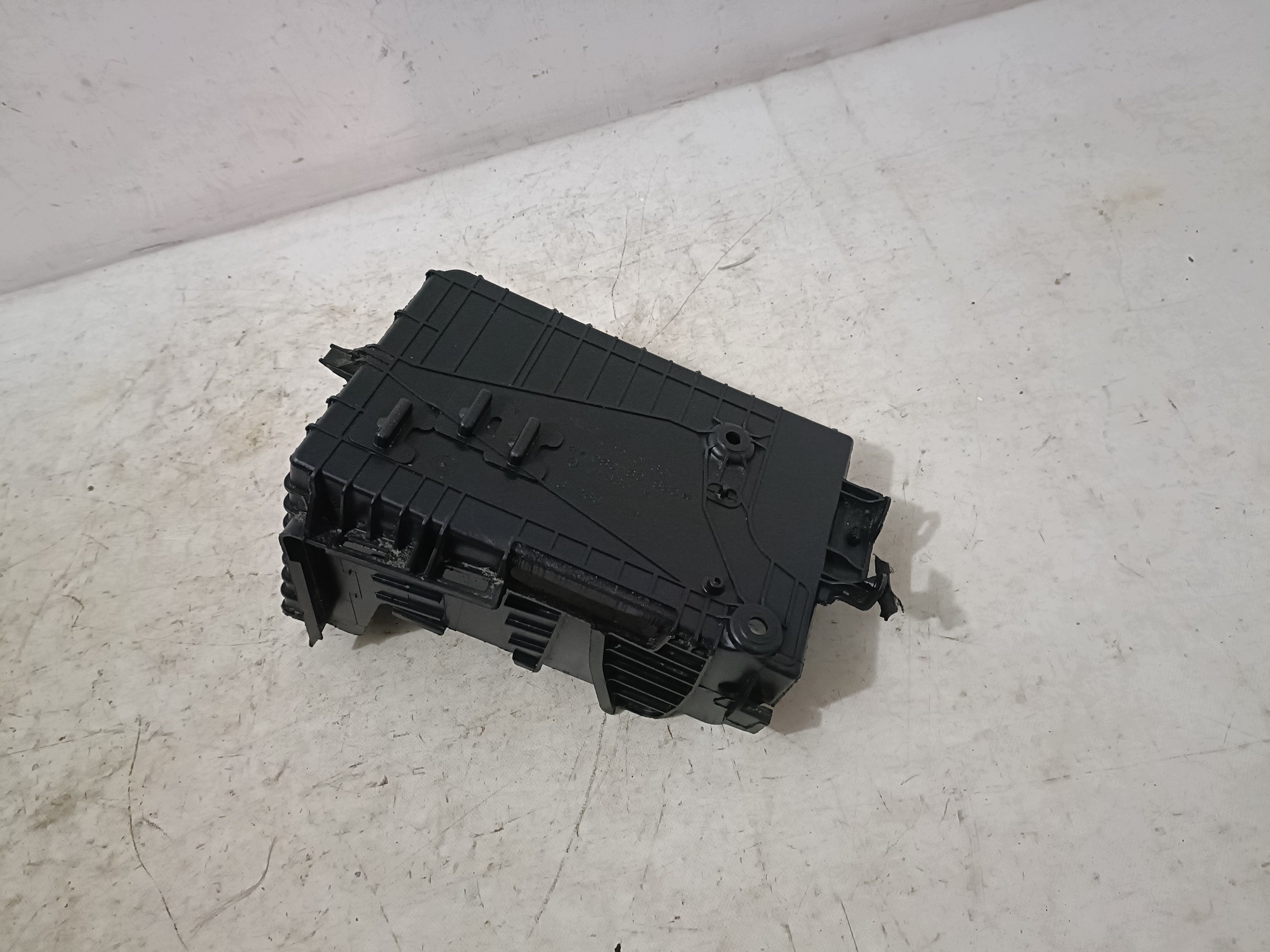 CITROEN C3 III Grundlage Gehäuse AKUMULATORA 9801801880
