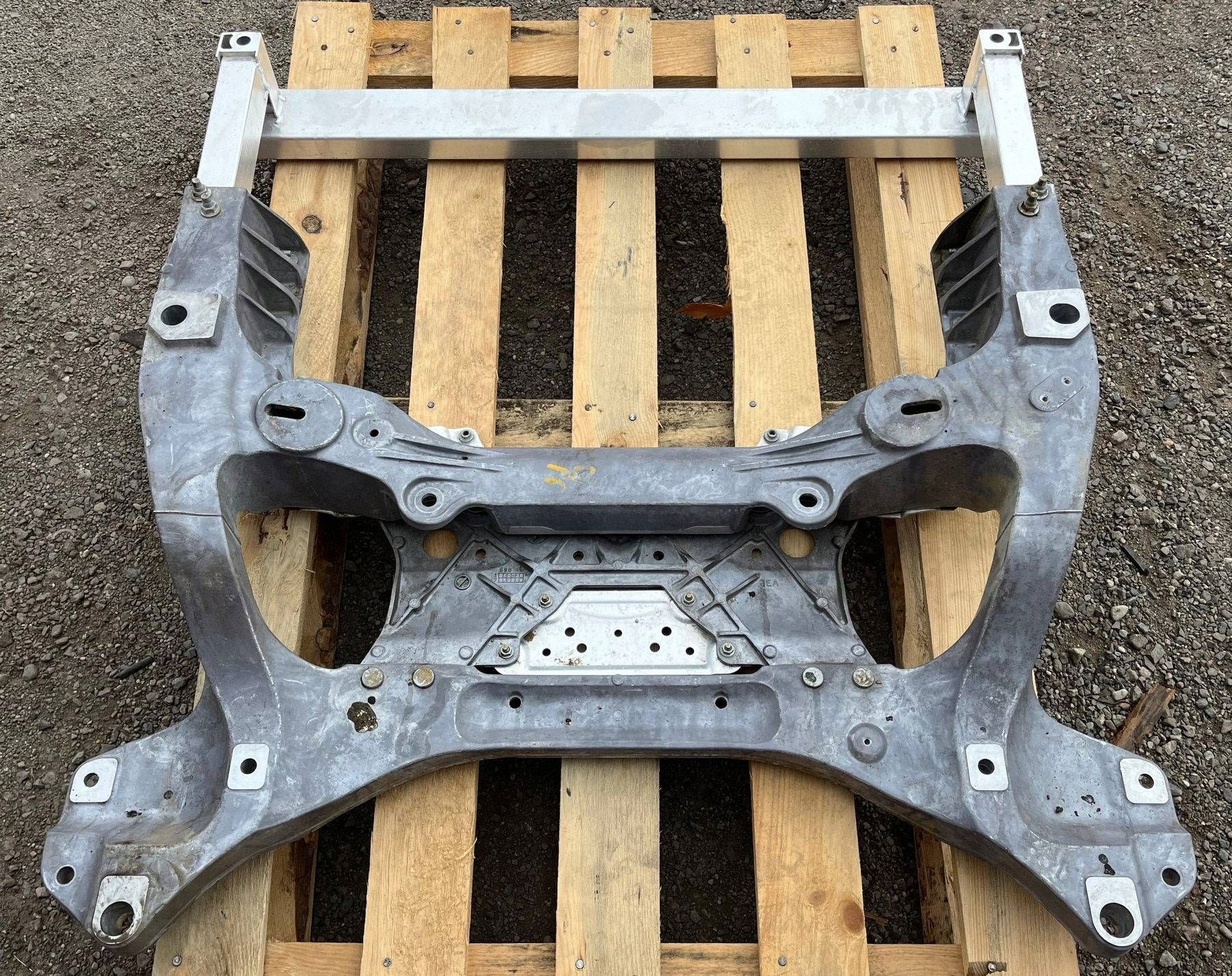 axle beam front suspension beam Nissan 370Z Cabrio