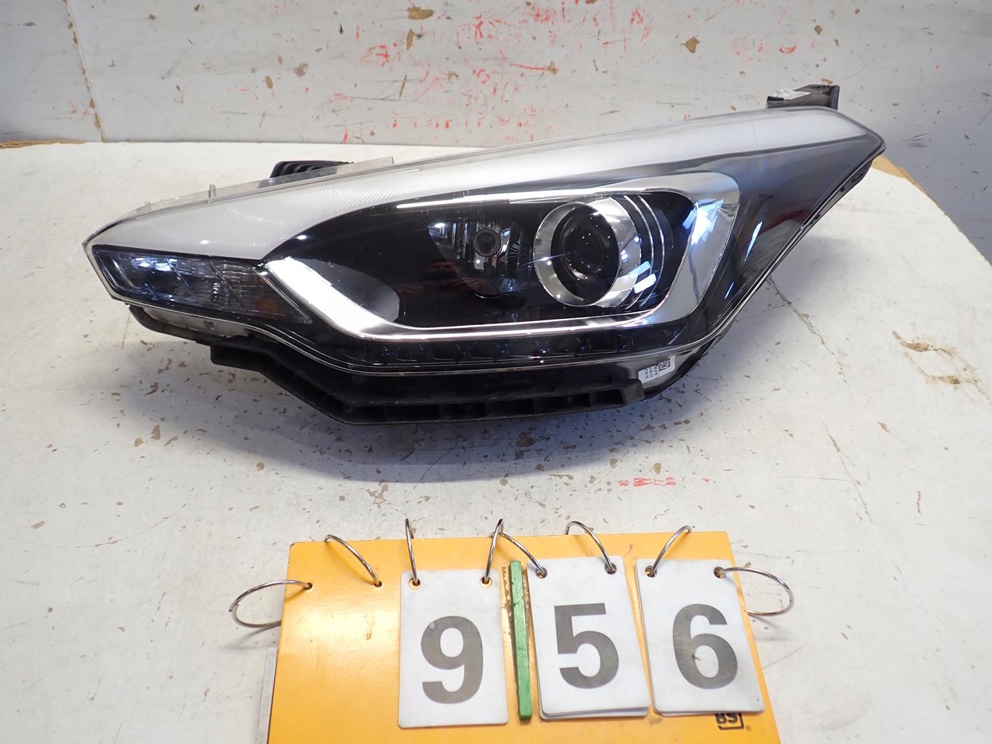 light front front left HYUNDAI I20 II 2015- LED 92101-C8200