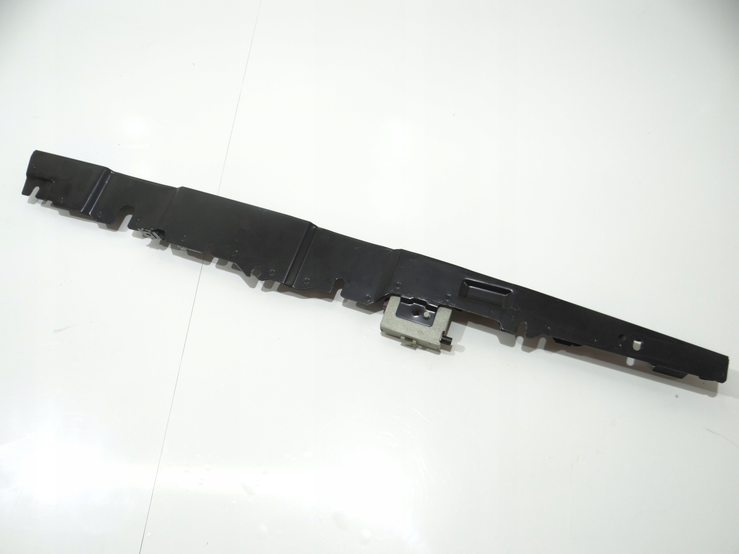KATOWNIK POLACZENIOWY amplifier left rear part BMW E93 7128383