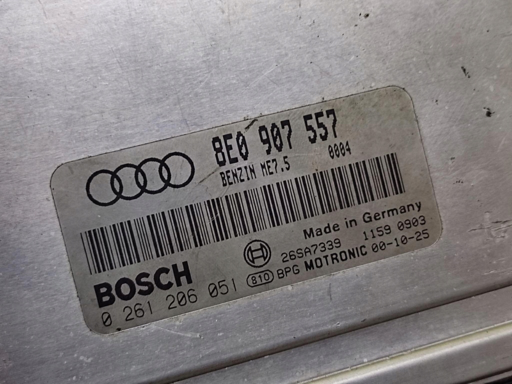 AUDI A4 B6 2.0 control unit of the engine 0261206051