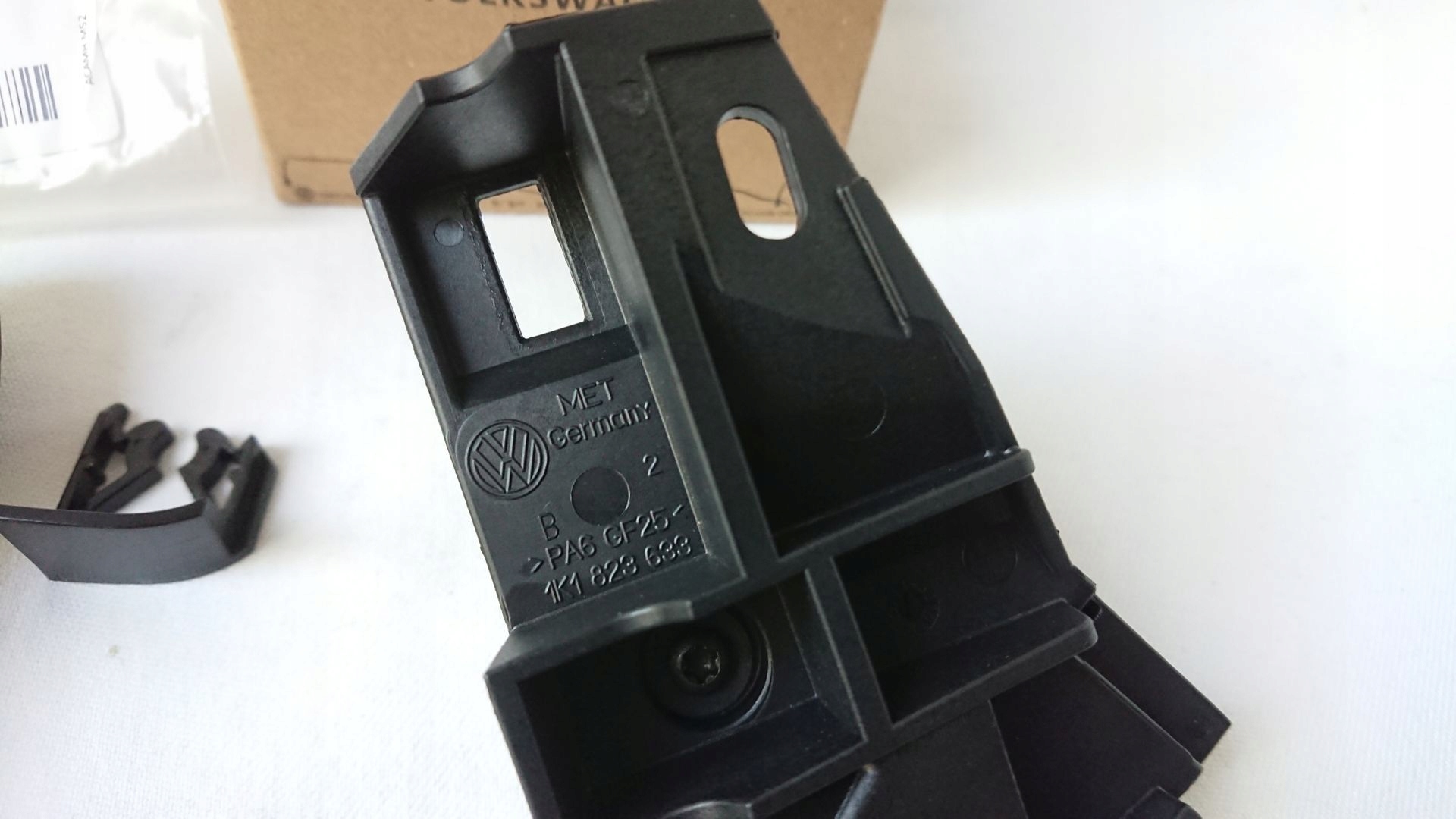 RĄCZKA + UCHWYT OTWIERANIA MASKI VW PASSAT B6 CC Producent części Blic