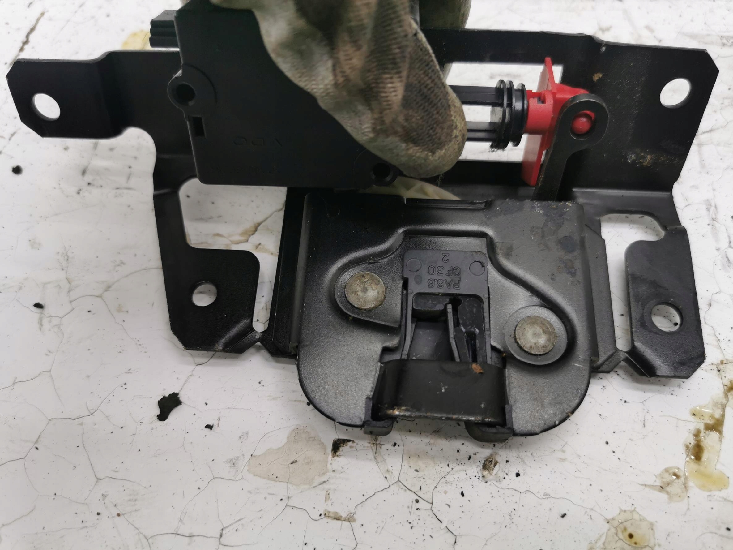 lock bonnet boot BMW SERIA 3 E46 7026192