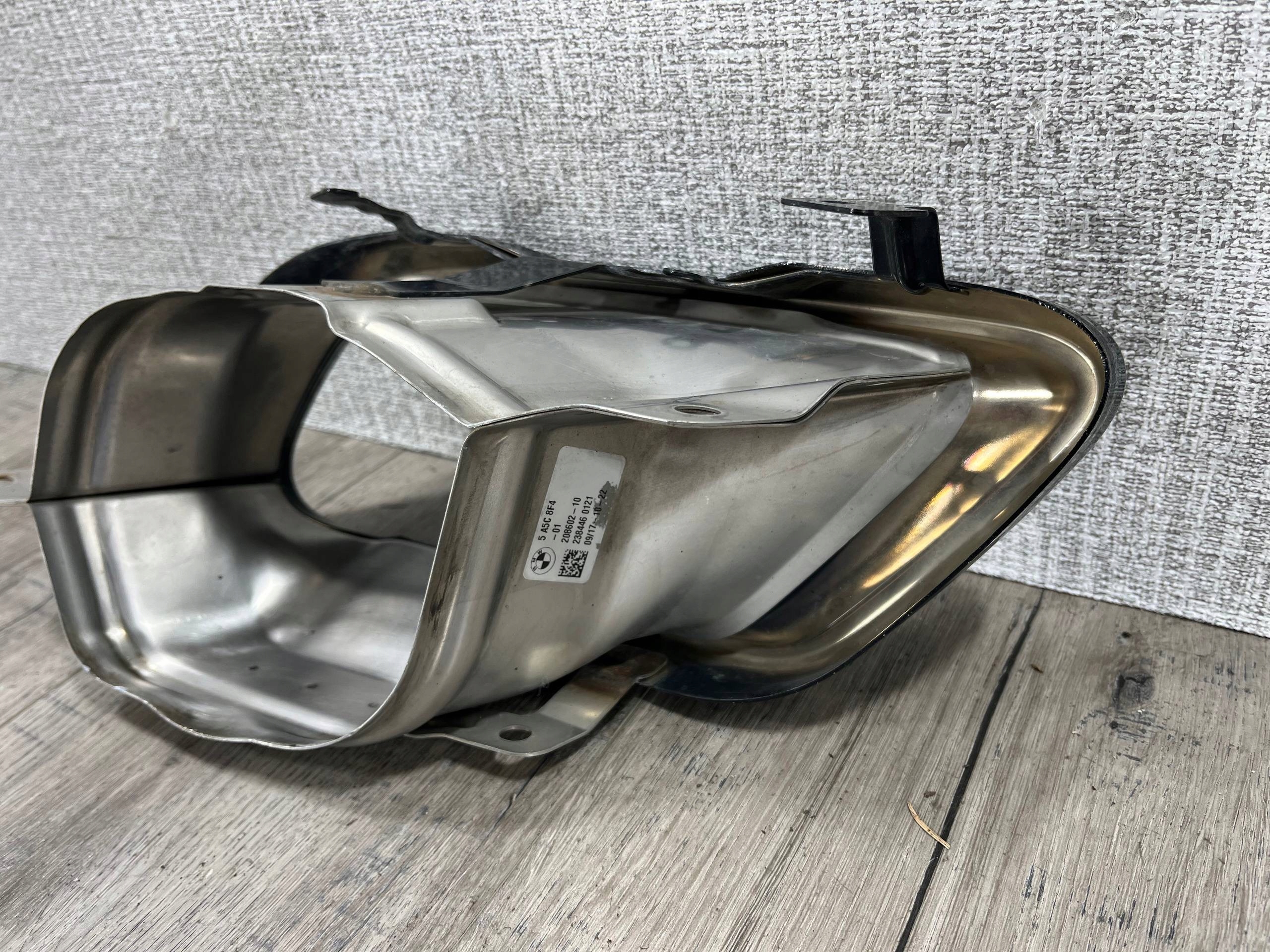 BMW X5 G05 m-packet 2018 -> terminale dello scarico destro 5A5C8F4