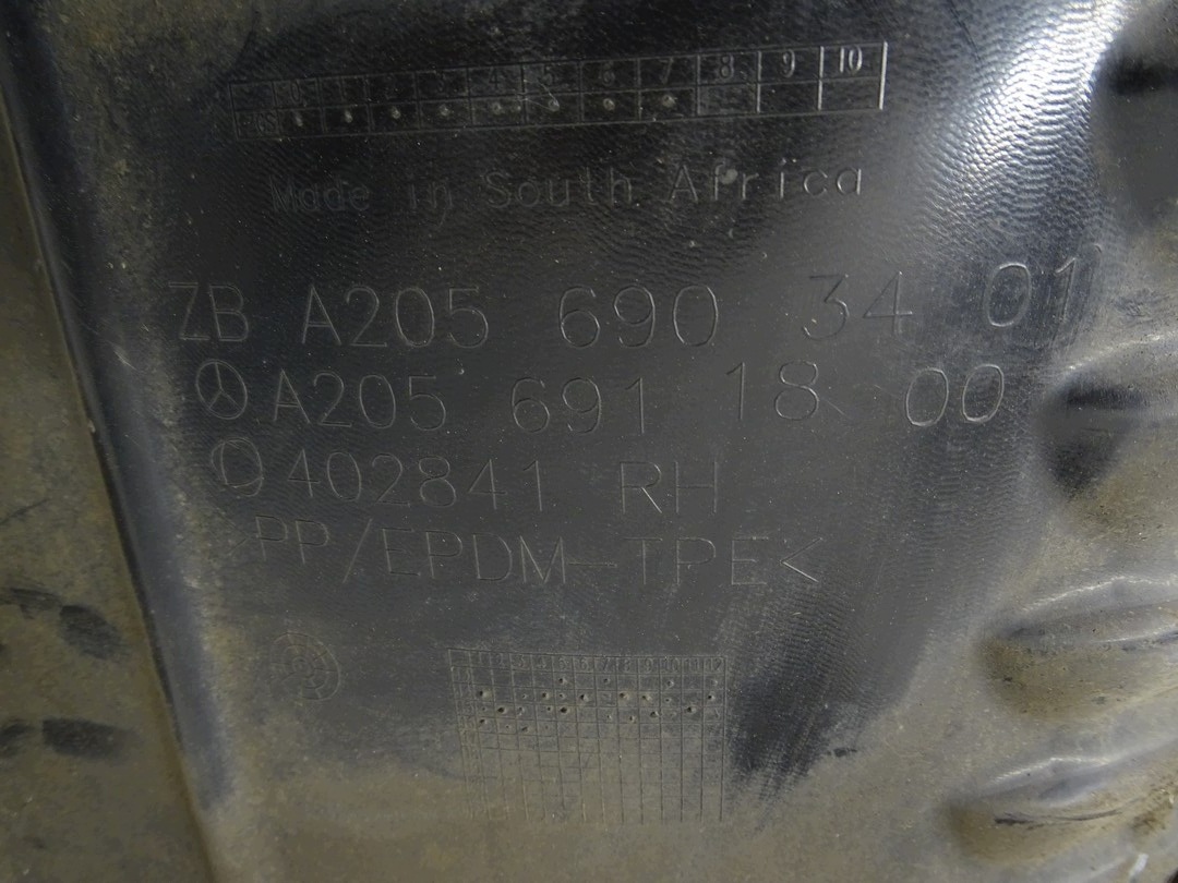mudguard right front right front MERCEDES W205 A2056903401 A2056912800