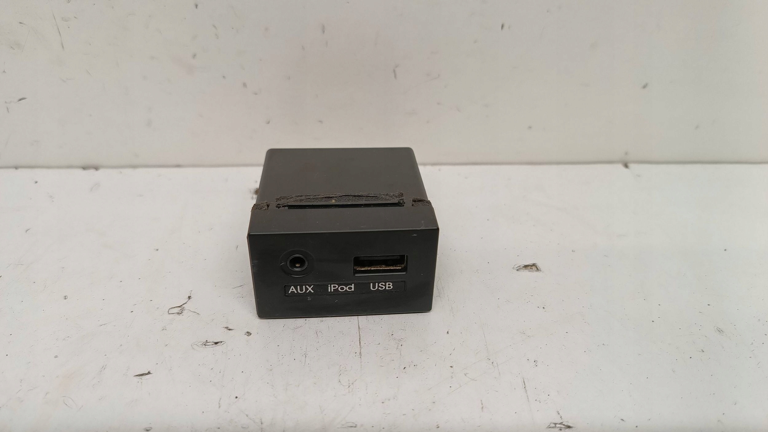 HYUNDAI I30 e Adattatore USB AUX IPOD 961202R500 2007