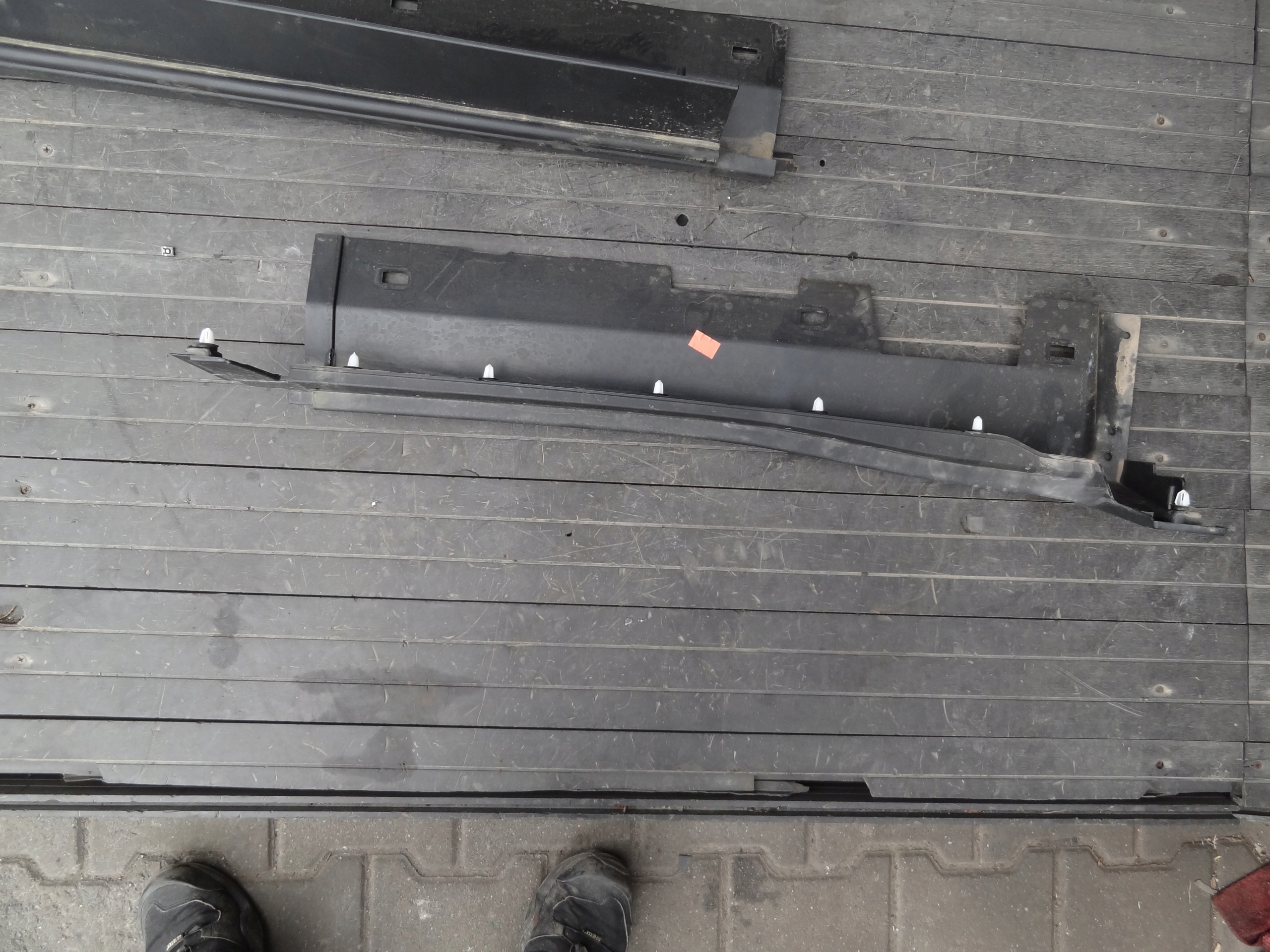 FORD TRANSIT COURIER III MK3 2024 LISTWA PROGOWA PROGU LEWA ORYGINAL Producent części Ford OE