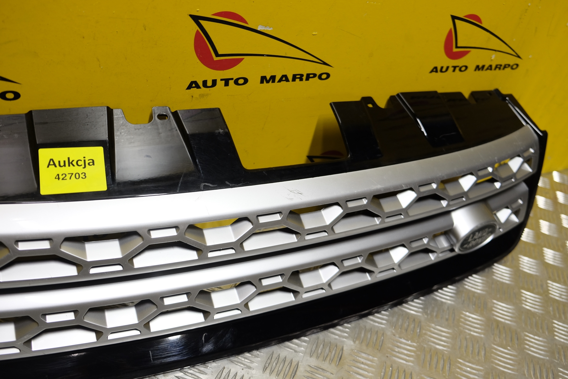 LAND ROVER DISCOVERY SPORT 15- GRILL ATRAPA USA Waga produktu z opakowaniem jednostkowym 5 kg