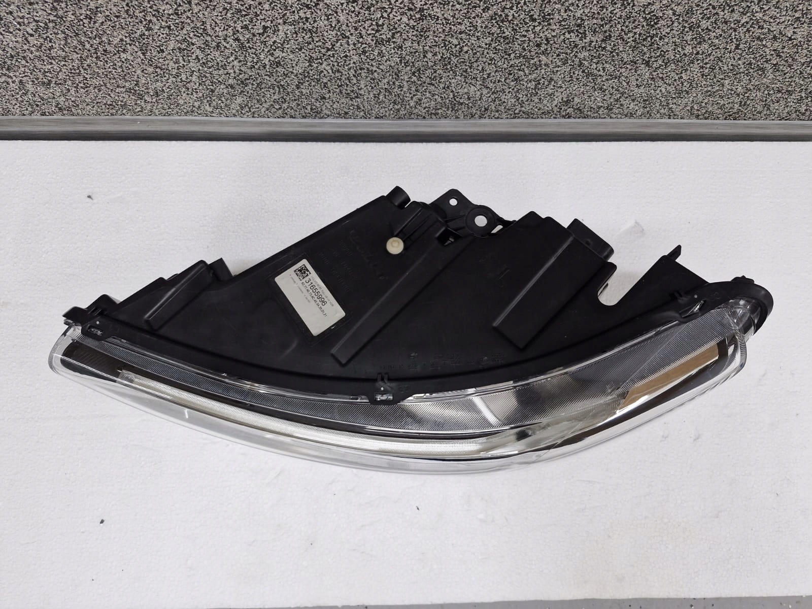 light left Volvo XC40 Full Led USA 2021