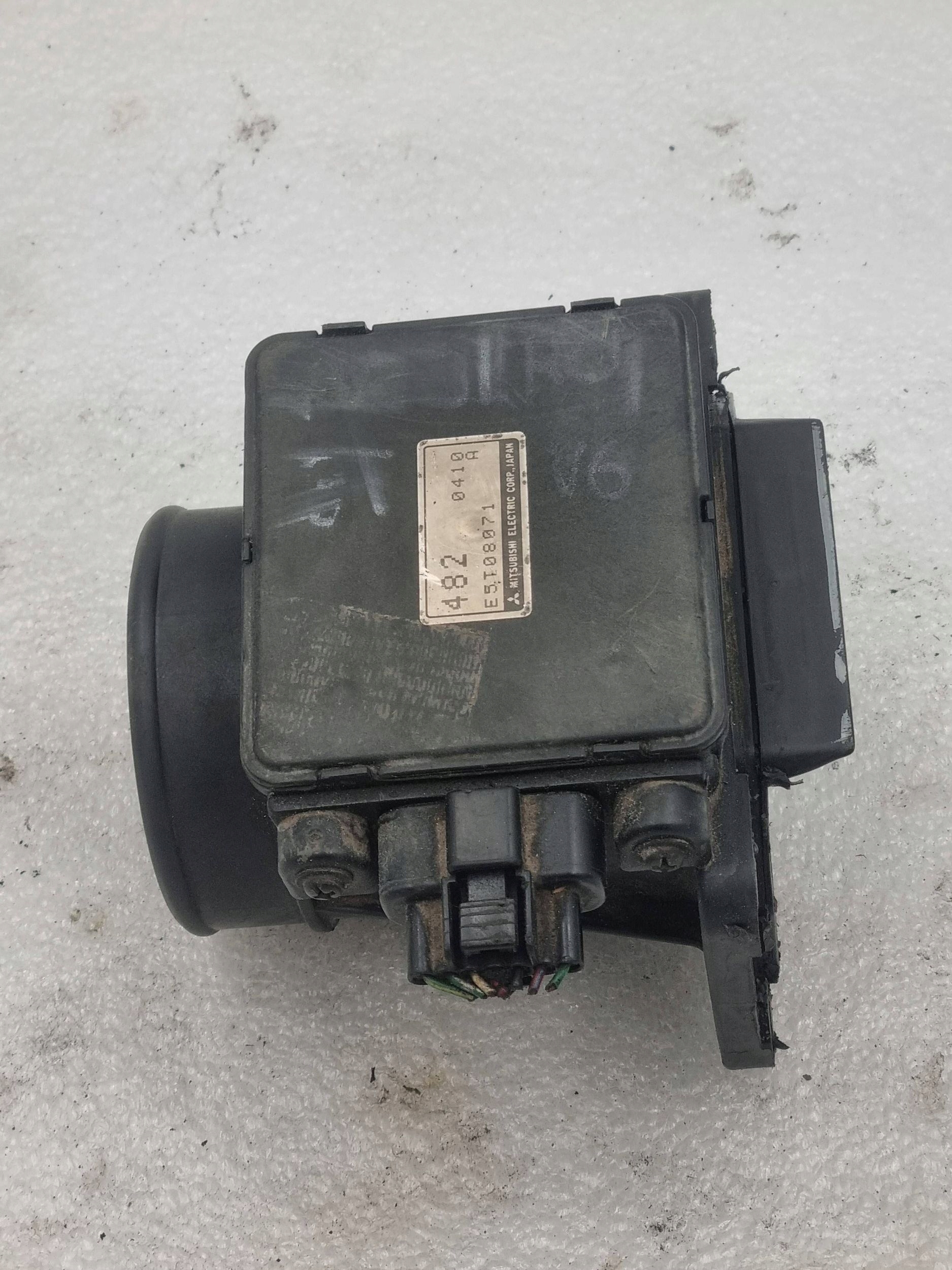 flow meter air Mitsubishi Pajero 3.5 V6 Galant E5T08071