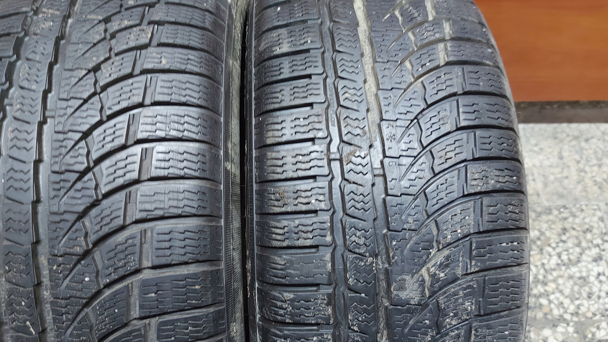 NOKIAN WR A4 215/55R17 tyres winter 6,5mm