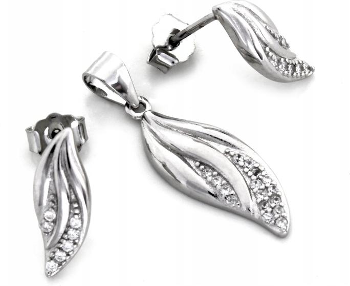 Stříbrný komplet 925 náušnice a rhodiovaného přívěsku se zirkony jako dárek