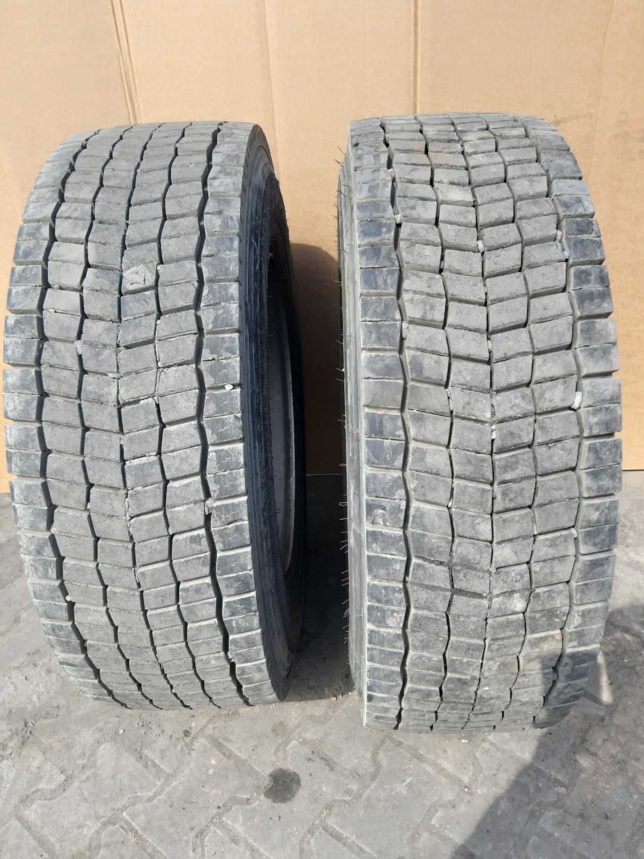 wheels tyres CIEZAROWE 2x COMPASAL CPD38 315/70 R22.5